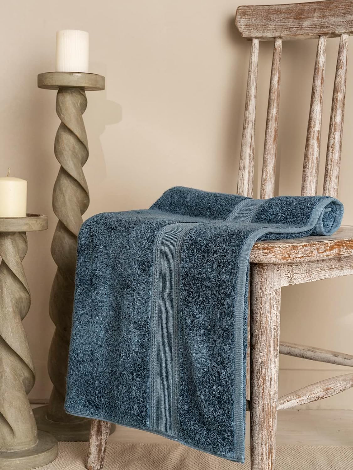 Ddecor Live Beautiful Ecofriendly Solid Cotton Bamboo Bath Towel 650 Gsm (Blue)