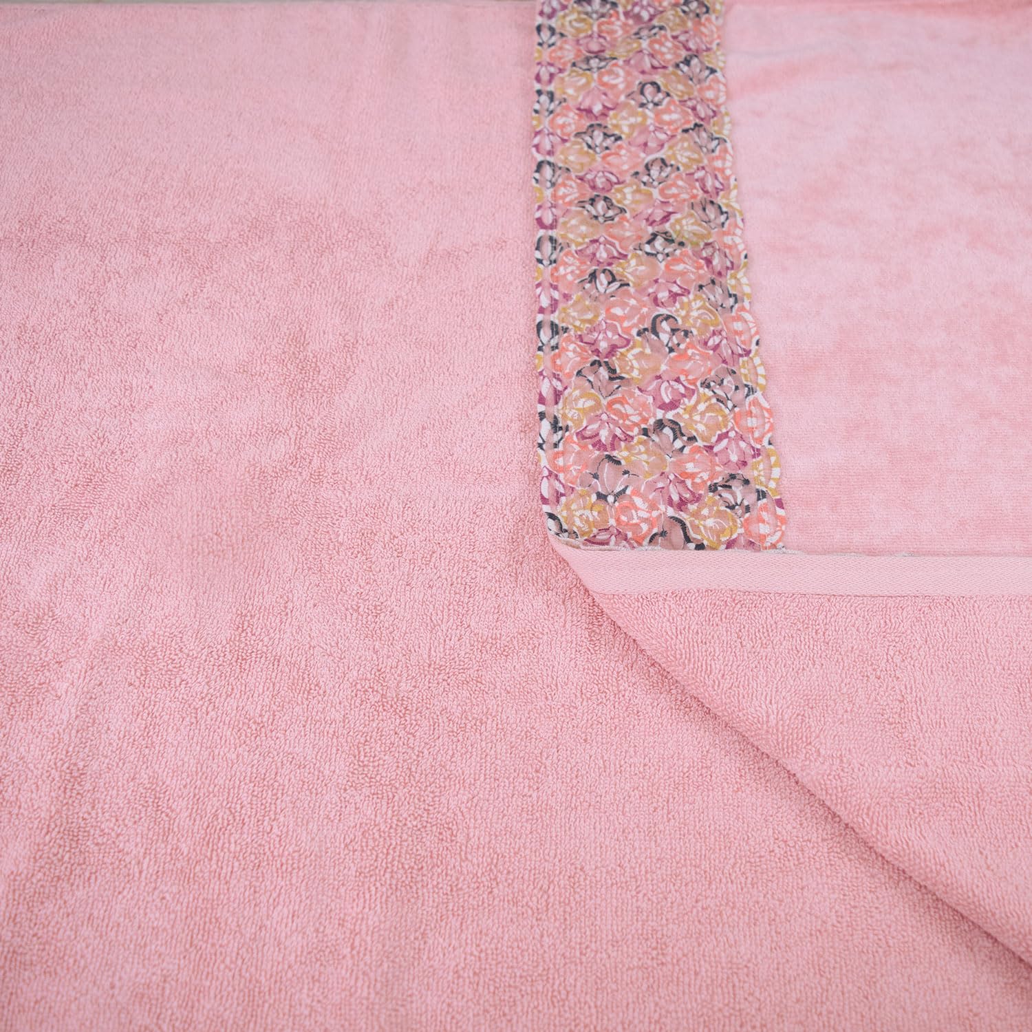 Rangoli Prima Dream 100% Cotton Lace Bath Towel 900 Gsm | Ultra Soft, Super Absorbent & Eco-Friendly Hanging Bath Towel (Light Pink) - Pack Of 2