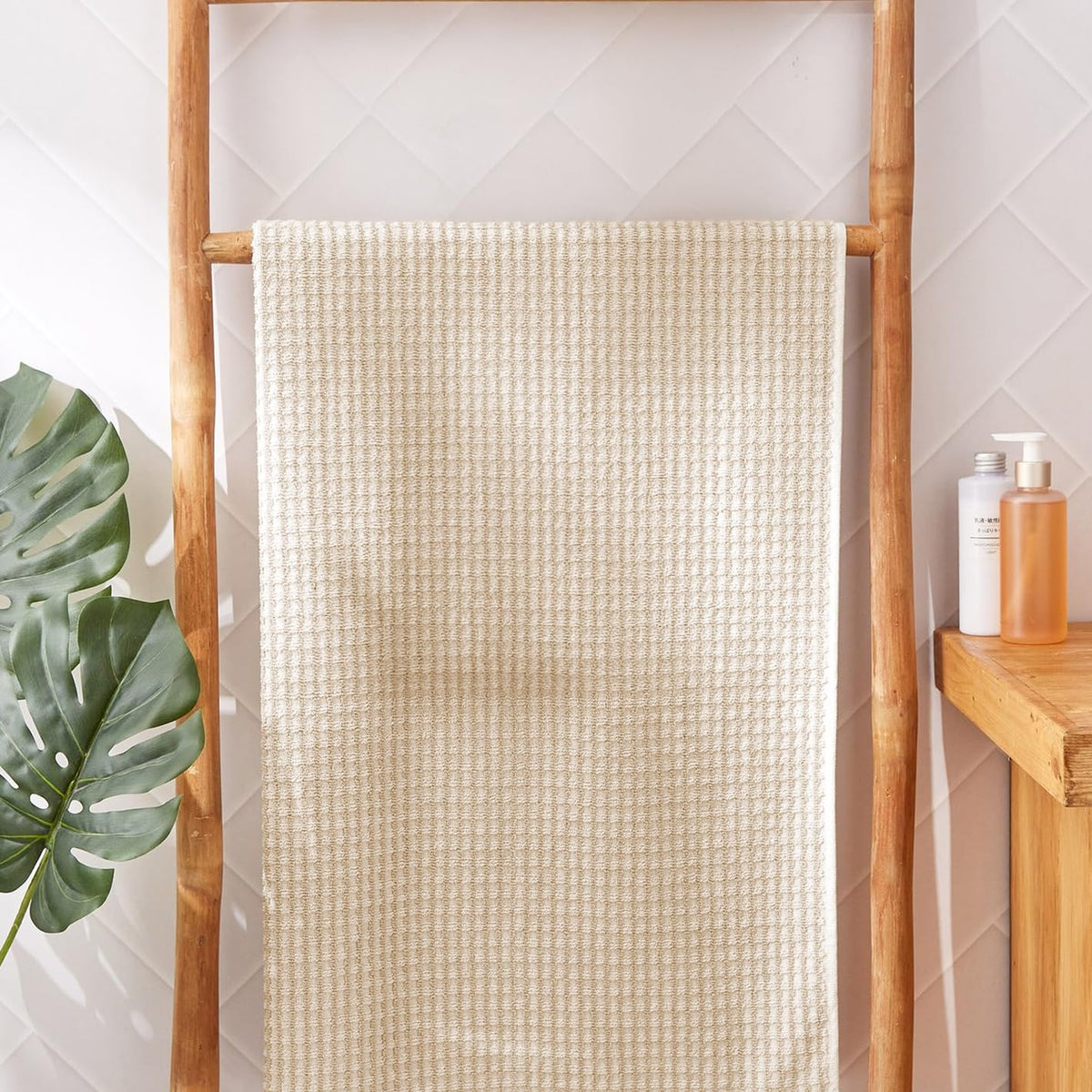 Linenwalas 100% Bamboo Waffle Quick Dry Bath Towel 400 Gsm | Ultra Soft, Super Absorbent Luxury Bathroom & Travel Friendly Light Weight Bath Towel (Beige)