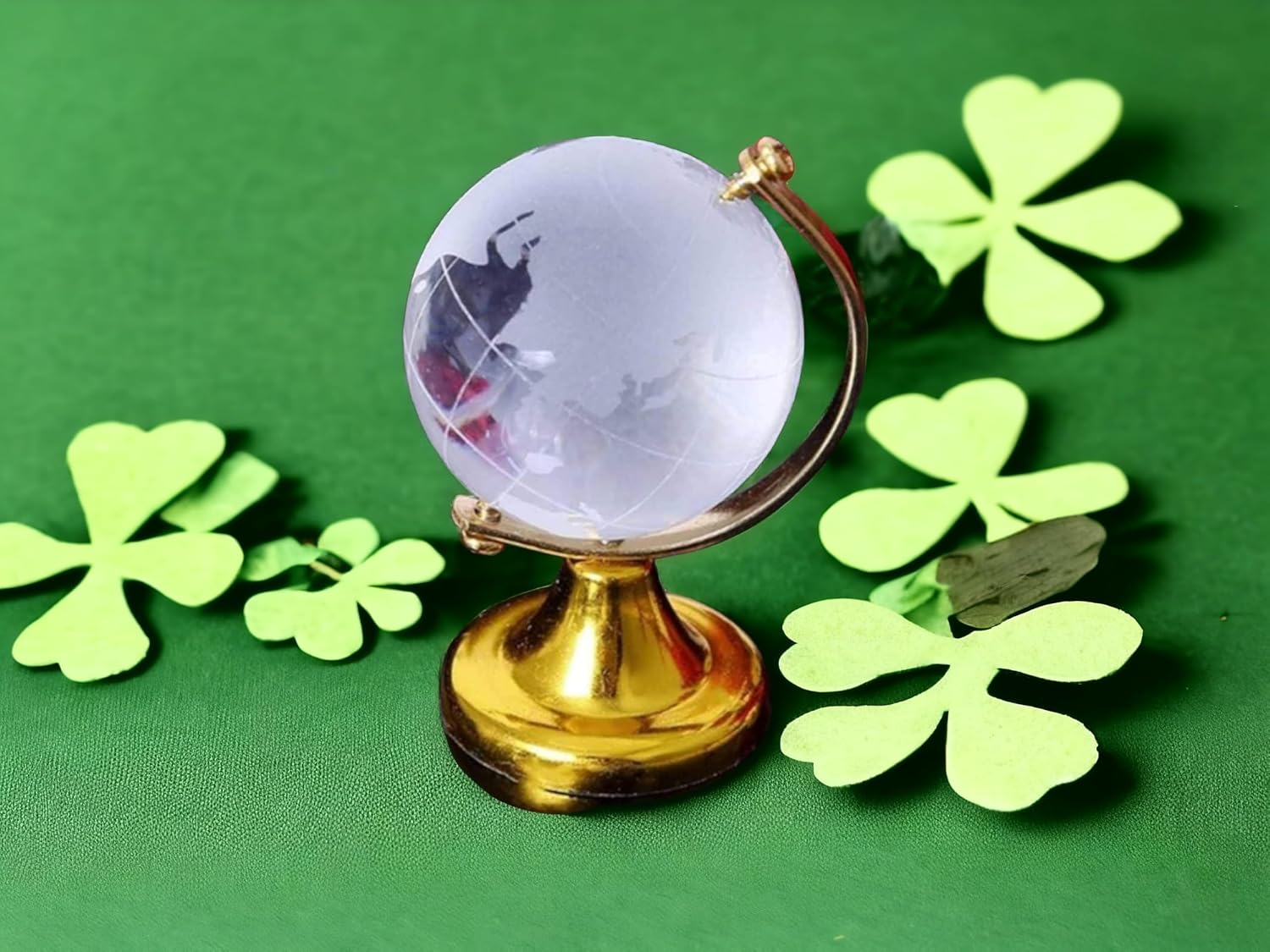 Feng Shui Crystal Globe Idol Golden Stand, Vastu Glass Miniature Globe For Positive Energy, Success, Good Luck & Prosperity | Vastu Remedy For Home, Children Study Table & Office, Pack Of 1