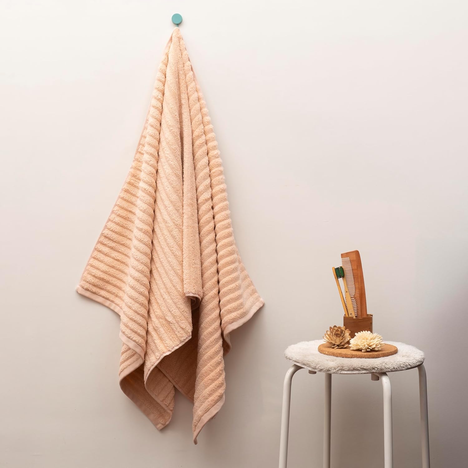 Vilasiya 100% Cotton Elace Ribbed Style Bath Towel 600 Gsm | Zero Twist Yarn Luxurious Soft, Extra Absorbent & Plushy (Peach)
