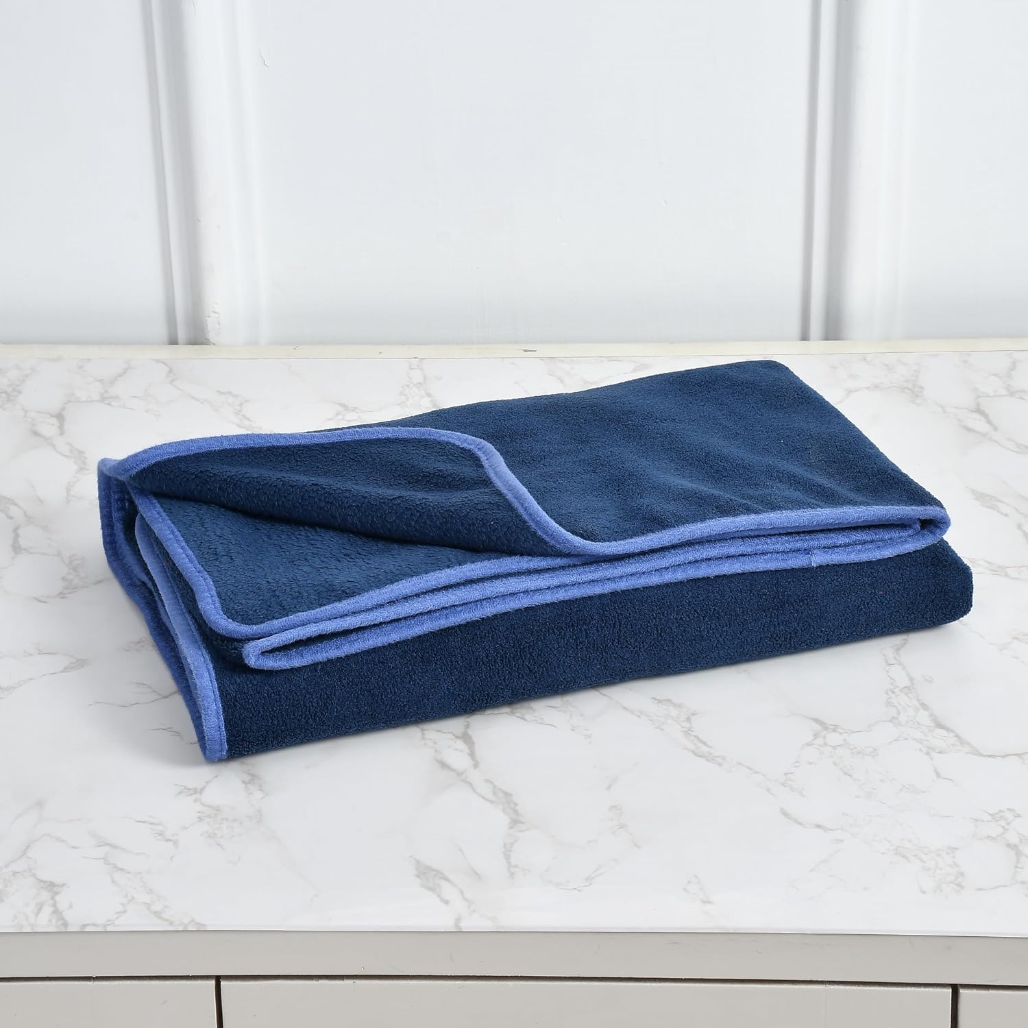 Cotton Bolls Microfiber Large Bath Towel 800 Gsm | Quick Dry Super Soft Higly Absorbent Lint Free Bath Towel For Men & Women, Travel, Gym, Beach, Pool, Yoga (Navy)