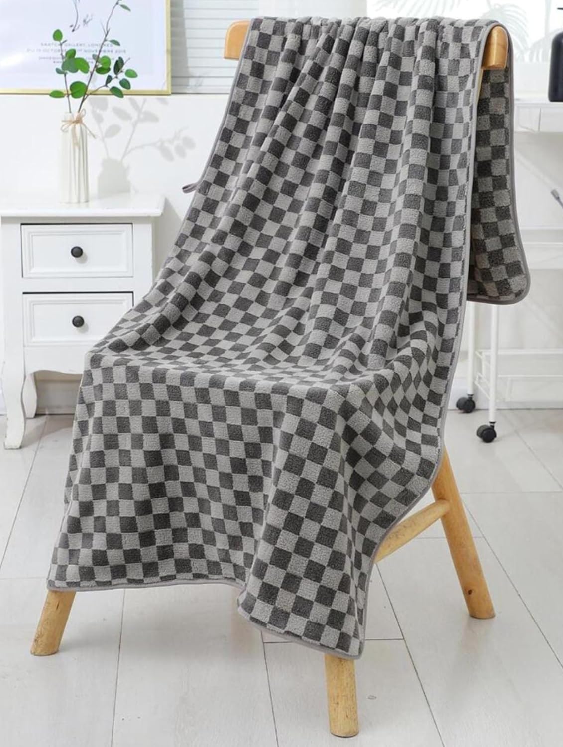 Maxoshine Microfiber Bath-Checkered Towels 350 Gsm | Bath Towel For Men & Women-Soft Coral Fleece Towel With Hook Quick Dry Super Absorbent (Grey)