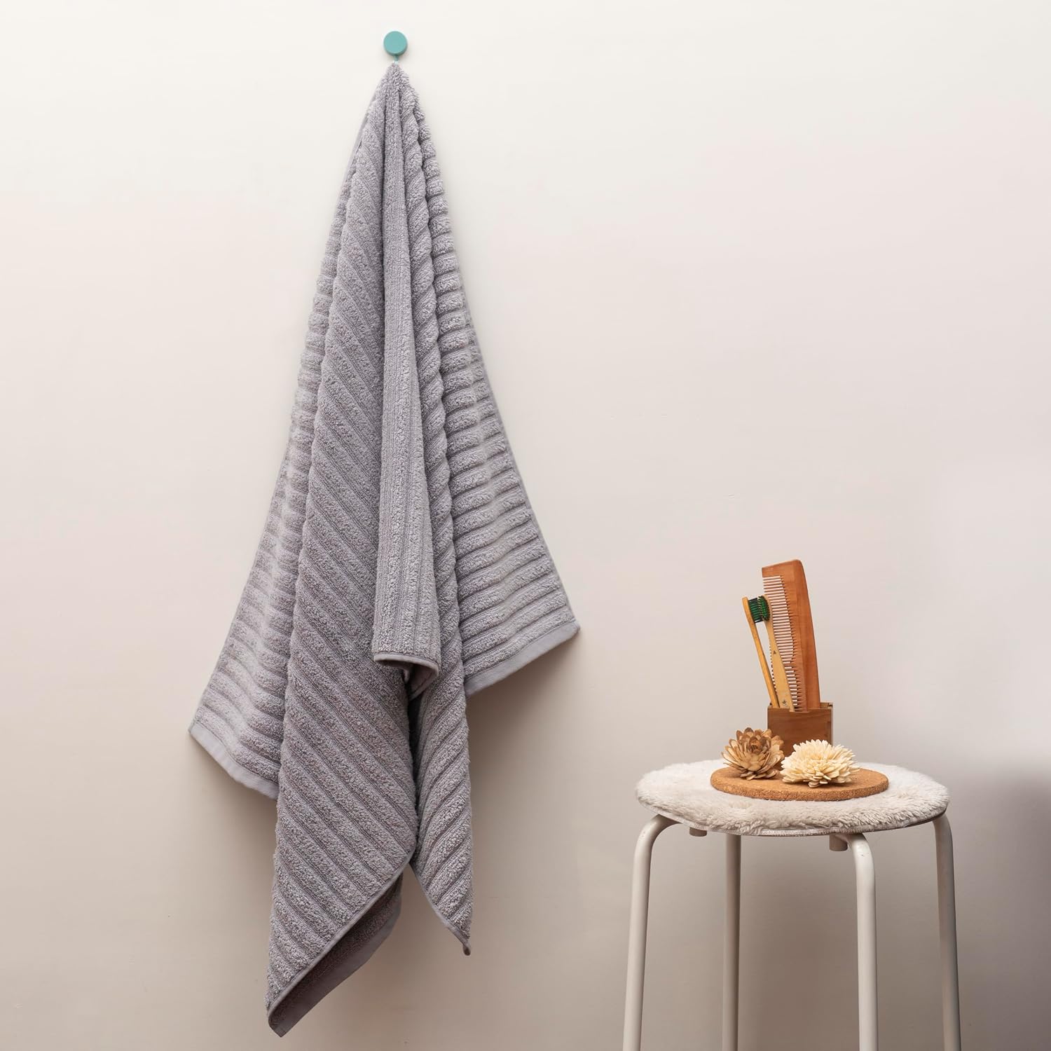 Vilasiya 100% Cotton Elace Ribbed Style Bath Towel 600 Gsm | Zero Twist Yarn Luxurious Soft, Extra Absorbent & Plushy (Light Grey)