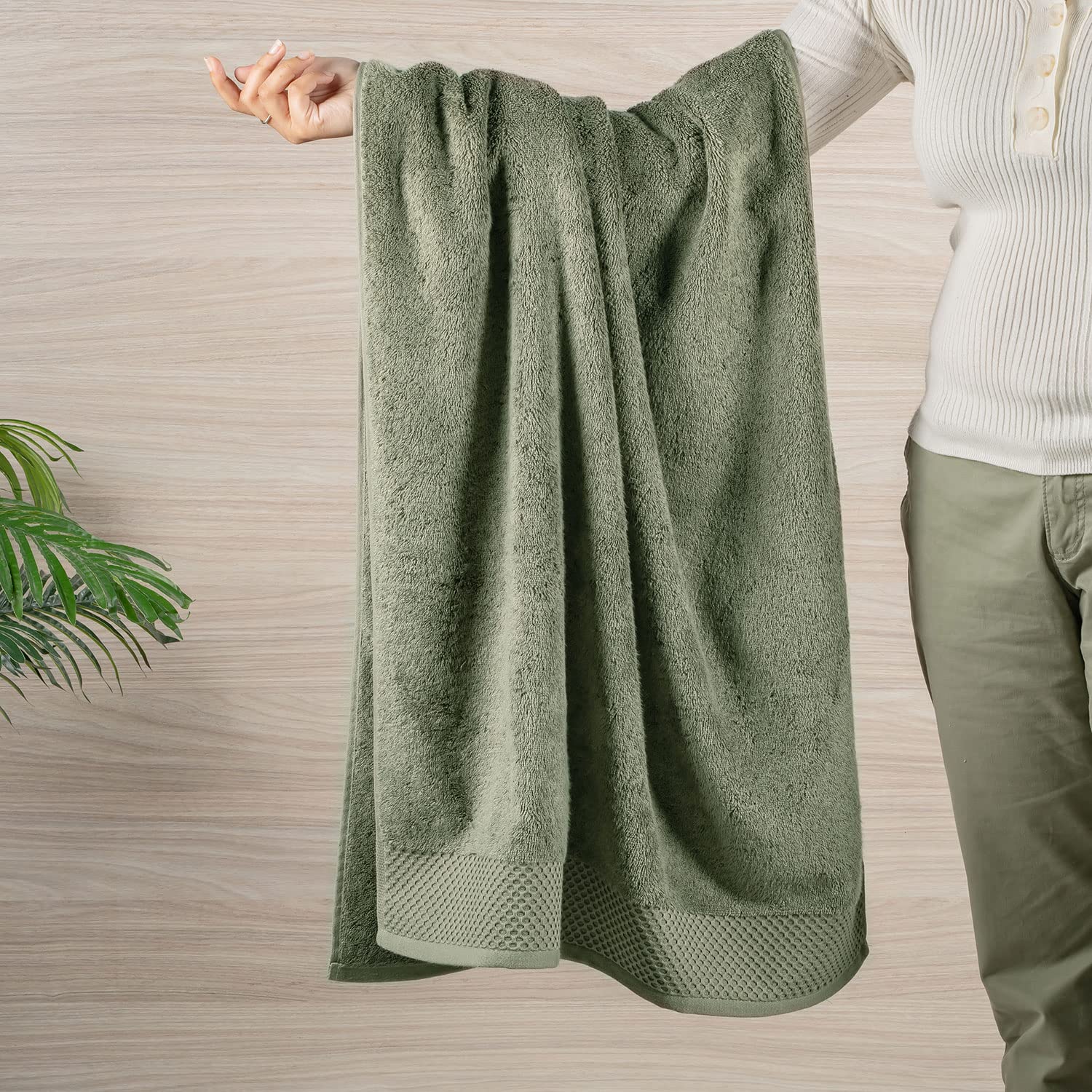 Spread Spain Bath Towels 800 Gsm | Micro Modal Large Size Super Absorbent & Soft Bath Towel (Green)