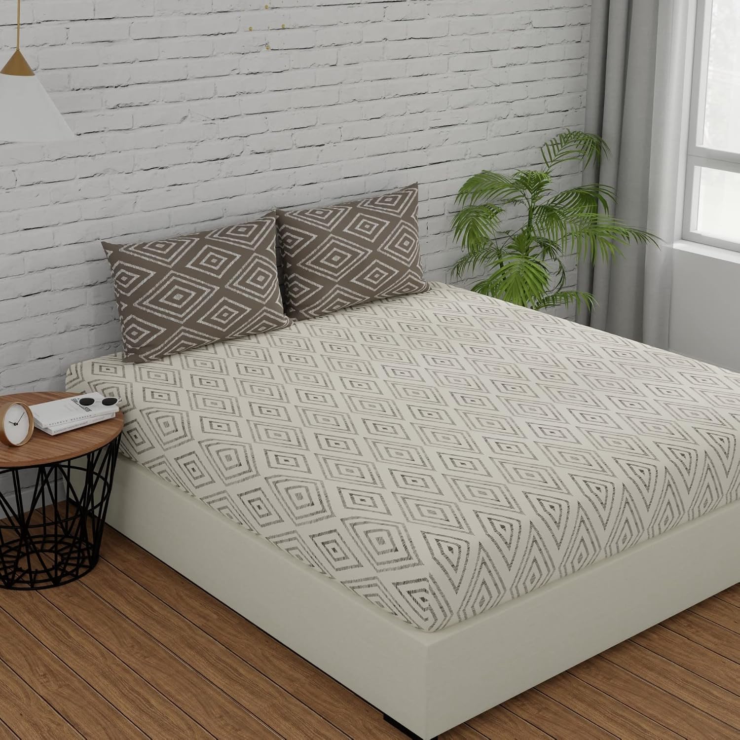 Perfect Cotton Double Bedsheet With 2 Pillow Cover - 88 X 96 Inches, White & Taupe | Soft & Durable For Everyday Use & Bedroom - All Season Comfort