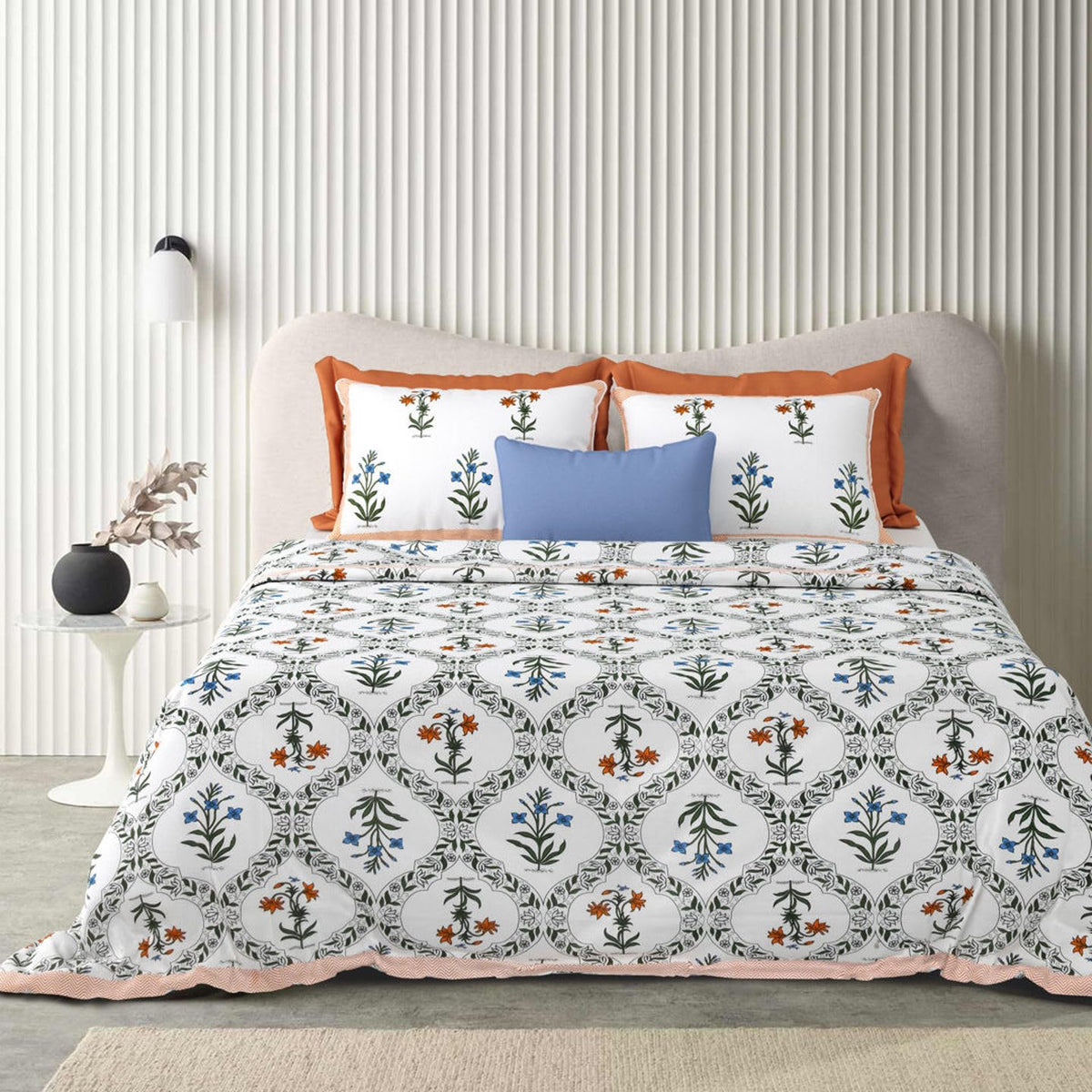 1 Queen Size Bedsheet For Double Bed With 2 Pillow Covers (90 X 108 Inches) White & Green | Beautiful Printed Designs - Breathable 100% Cotton Bedsheet Comfortable