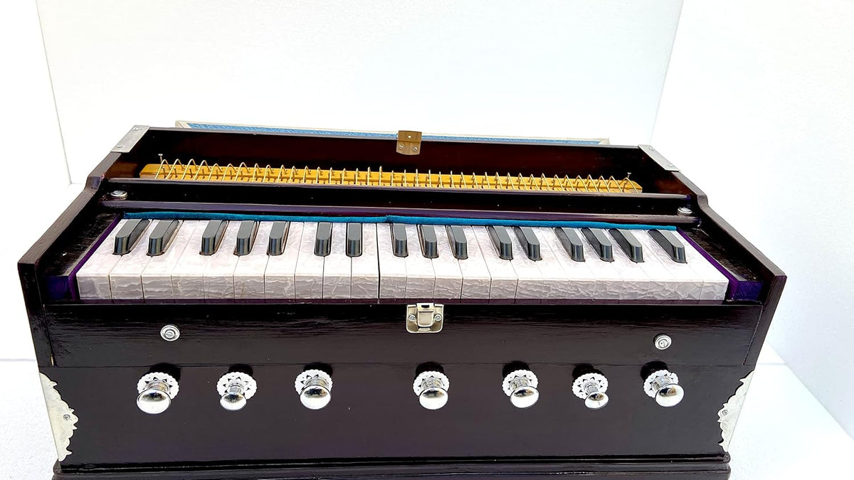 Harmonium With Bag - 7 Stopper, Churidar Double Bellow, 39 Keys, Two Reed (Bass Male), 3 1/4 Octave | Handmade Instrument