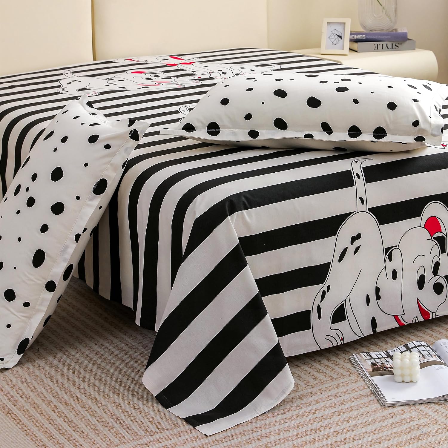 King Size Bedsheet With 2 Pillow Covers - 88 X 106 Inches, Black & White | Summer Breathable & Wrinkle Free | Bedsheet Long Lasting & Soft To Touch