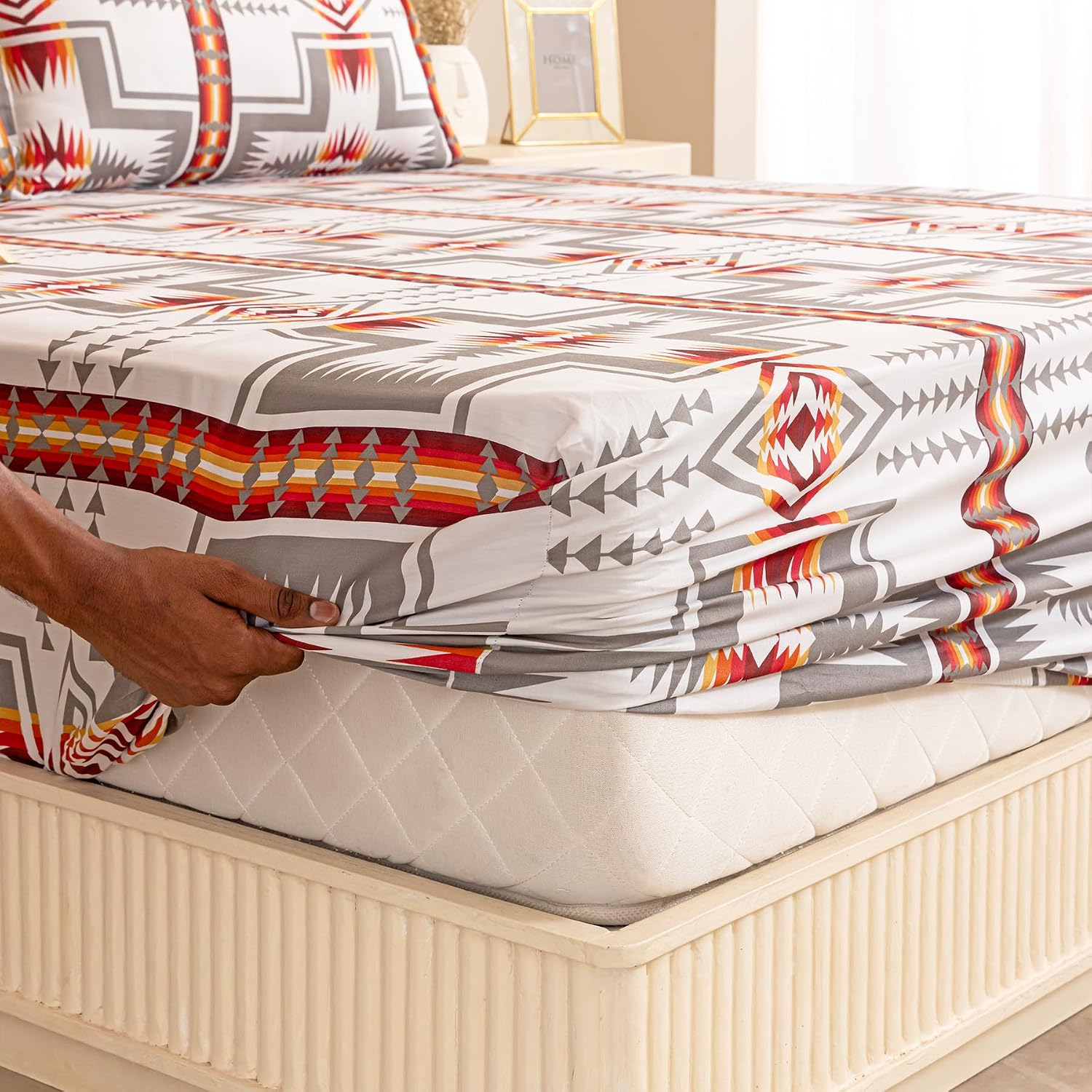 All Around Elastic Bedsheet For King Size Bed With 2 Matching Pillow Covers | 78 X 72 Inches, Multicolor | Super Soft & Breathable