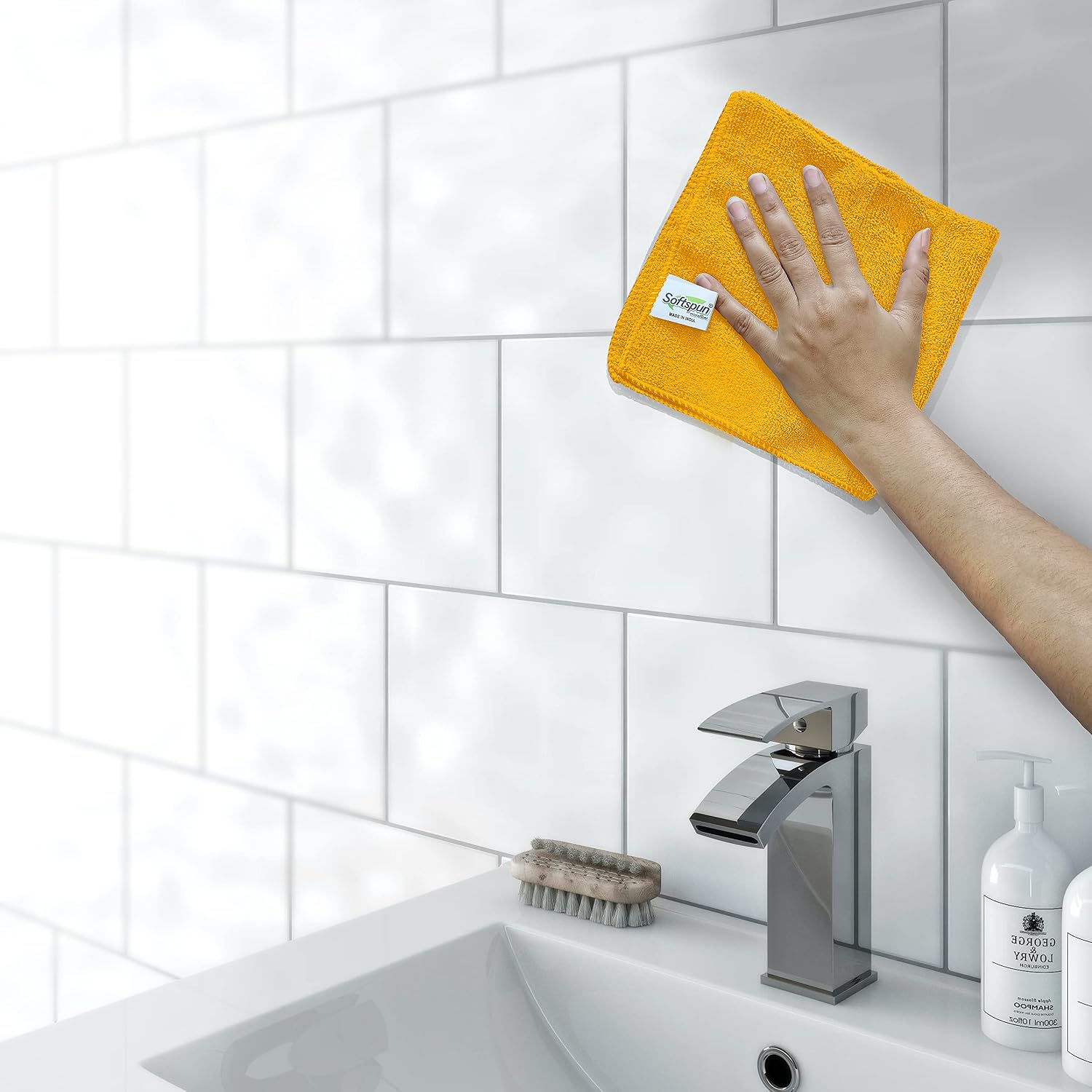 Softspun Microfiber Cloth 340 Gsm | Super Soft Absorbent Cleaning Towels Cleans & Polishes Everything In Your Home - Pack Of 4 (Orange )