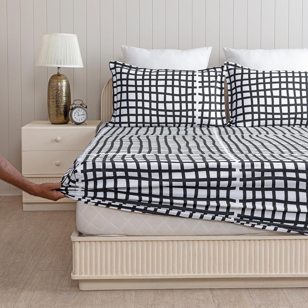 1 Fitted Single Bedsheet With 1 Matching Pillow Cover - 72 X 36 Inches, White & Black | Perfect Gifting For Wedding Anniversary