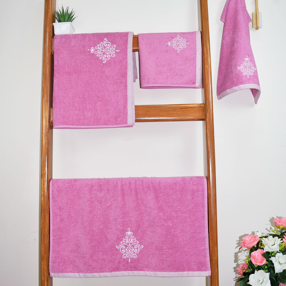 Rangoli 100% Bamboo 2 Bath & 2 Hand Towels 850 Gsm | Large Size Ultra Soft, Quick-Absorbent & Eco-Friendly Towels - Purple