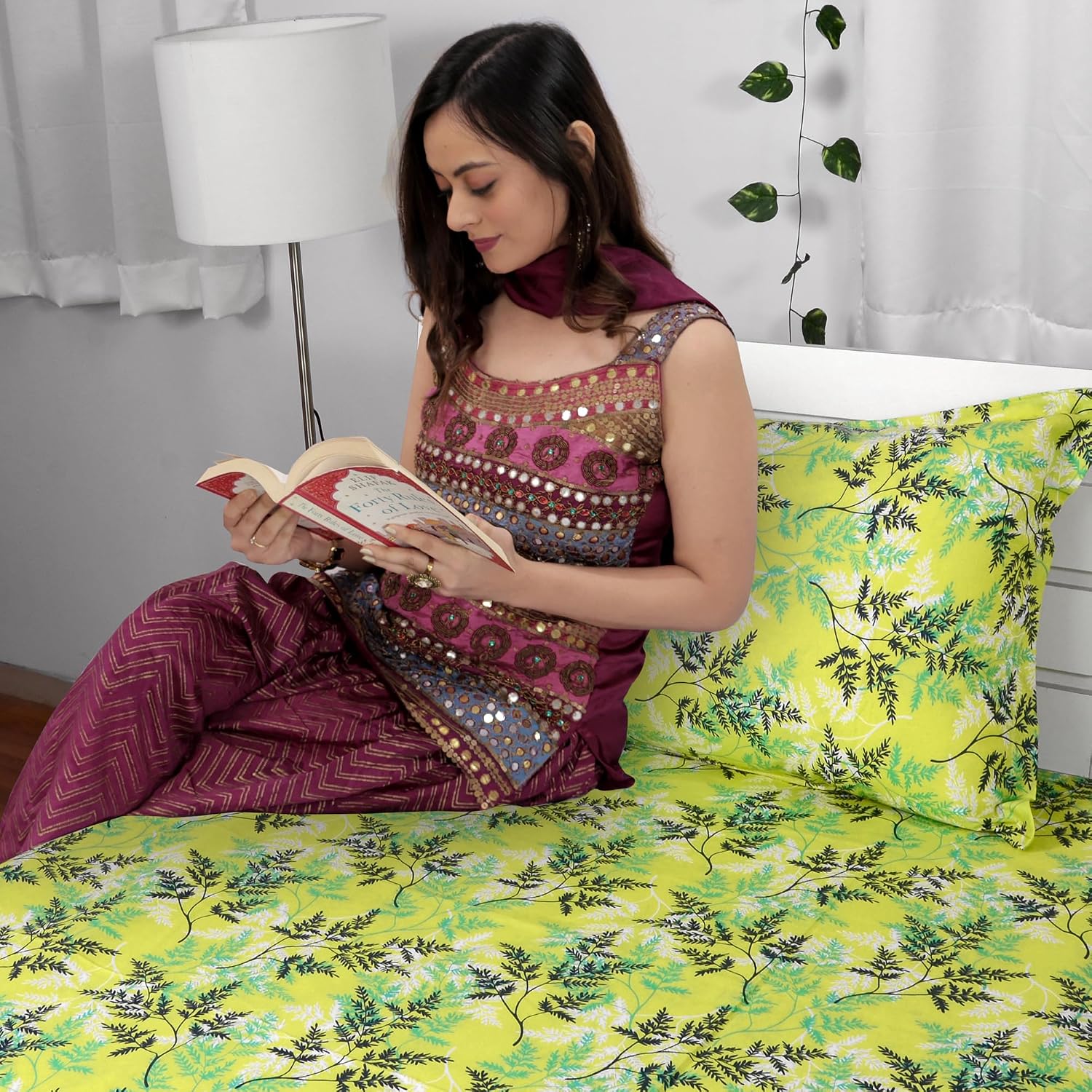 King Size Double Bedsheet With 2 Pillow Covers - 108 X 108 Inches, Light Green | Ideal For Gifting Diwali, Dussehra - Soft & Smoothing Touch Bedsheet