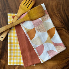 Oak & Lily 100% Cotton Kitchen Napkins Dish Towels 350 Gsm | Premium European Quality Washable, Large Size Kitchen Cloth For Roti, Cleaning, Drying | Yellow & Rust Print (Set Of 3)