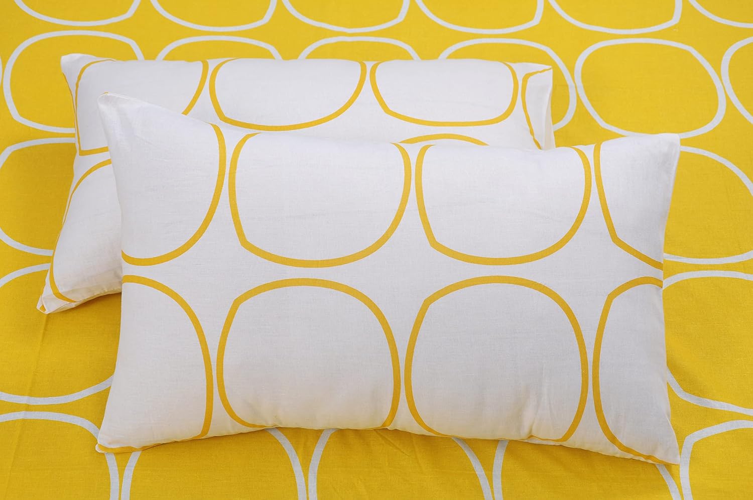 King Size Bedsheet For Double Bed With 2 Pillow Cover - 72 X 78 Inches, Yellow & White | Perfect For Lifestyles & Everyday Use | 144 Thread Count