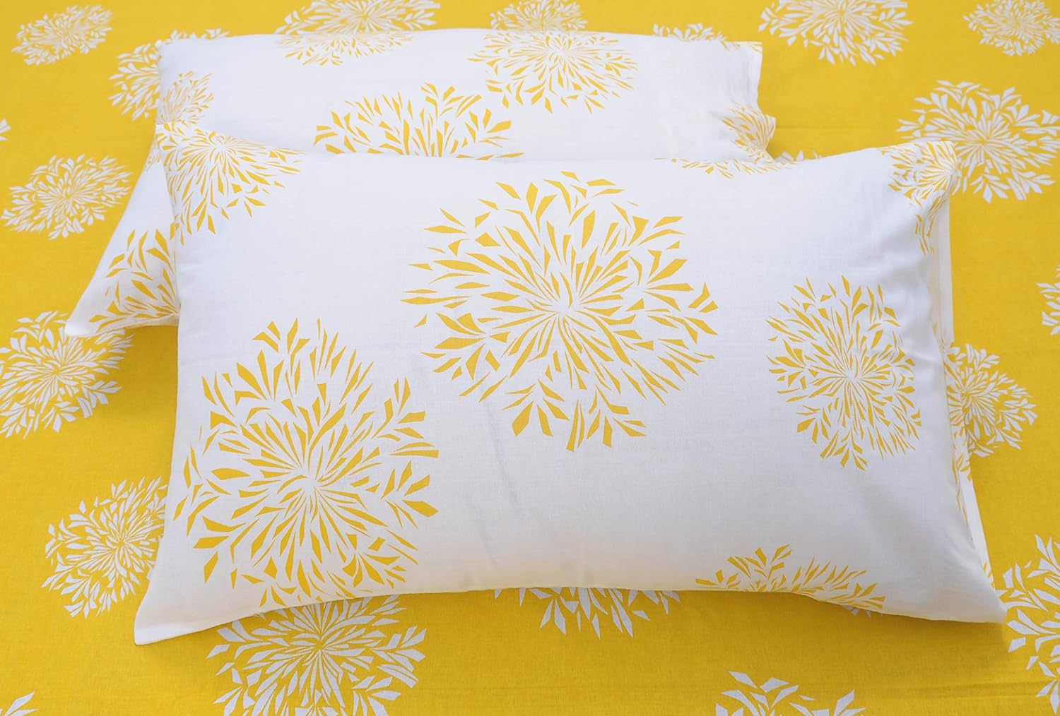 1 Single Bedsheet With 1 Pillow Cover | Durable & Long Lasting Fabric, Easy Hand & Machine Wash | Size - 55 X 88 Inches, Yellow & White