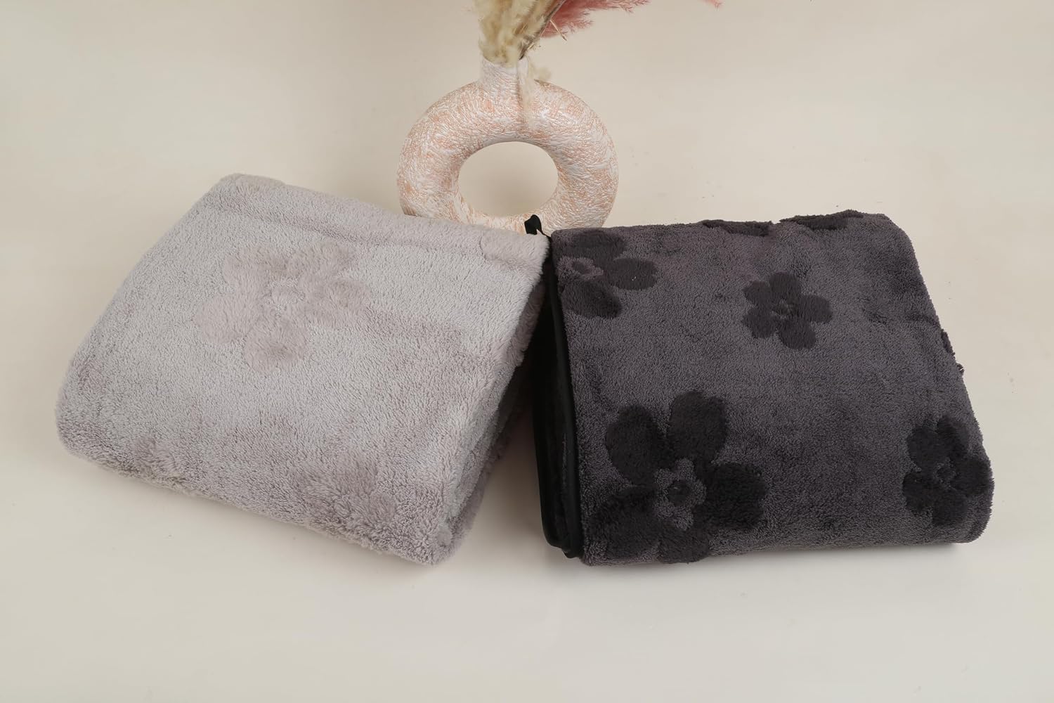 Hanker Ultra Luxury Large Size Plush Bath Towel 1000 Gsm | Blossom Super, Very Soft On Skin, Luxurious Fabric, Pure Polyamide Bath Towel (Dark Black & Grey) - 2 Pcs