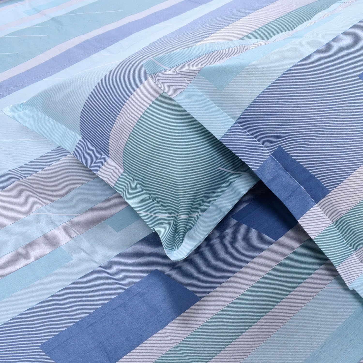 King Size Bedsheet With 2 Pillow Covers - 108 X 108 Inches, Seafoam Green & White | Ideal For House, Guest House, Hotel | Soft & Comfortable Sleep Experience