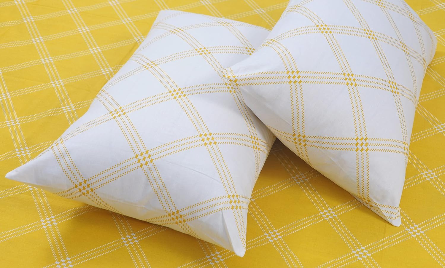 Single Bedsheet Cotton With 1 Pillow Cover - 55 X 88 Inches, Yellow & White | Lightweight, Soft & Breathable - Perfect For Gifting On Weddings Bedsheet