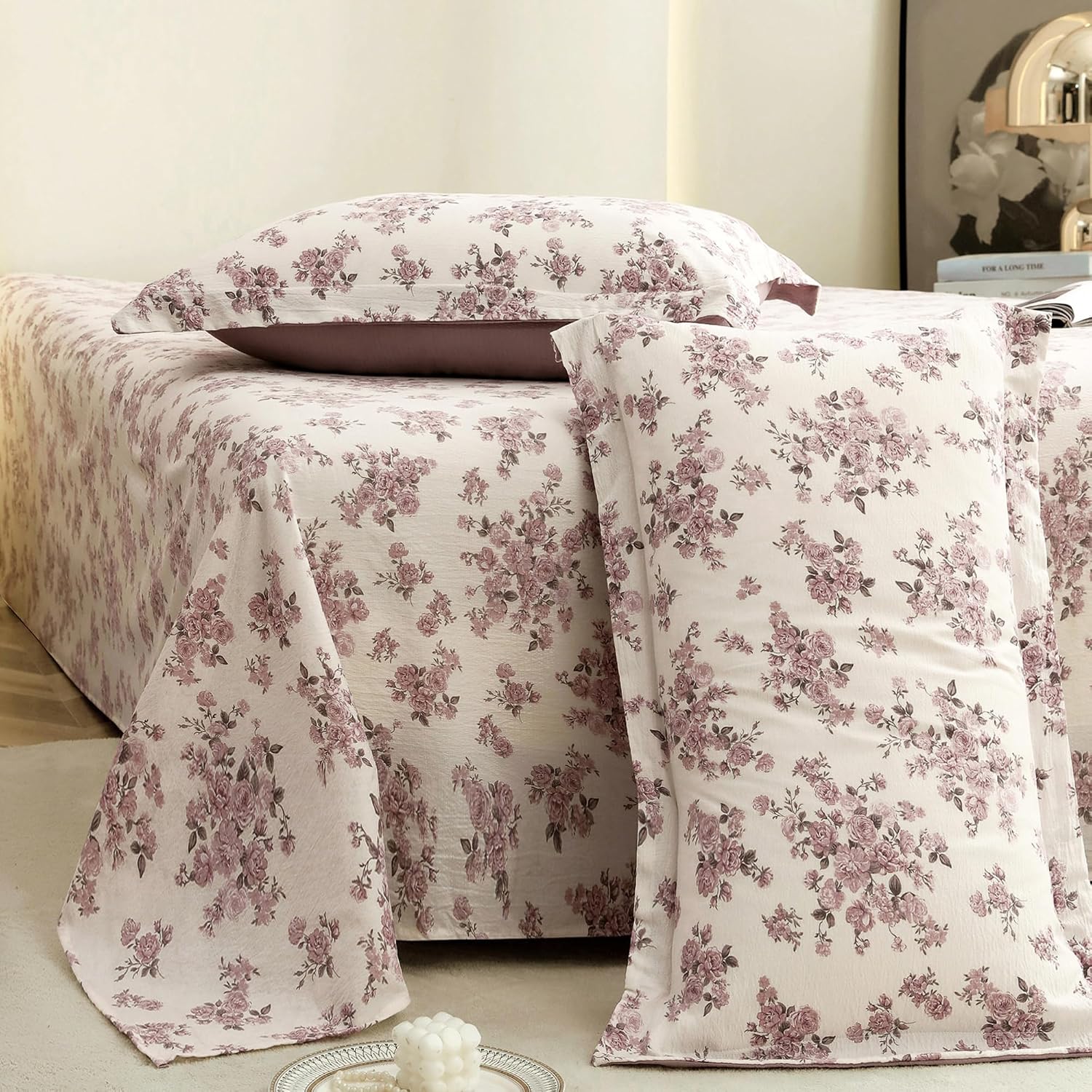 1 King Size Bedsheet With 2 Pillow Covers | 98 X 108 Inches, Light Purple & White | Perfect Gifts Wedding Anniversaries, Ceremonies & Special Festivals