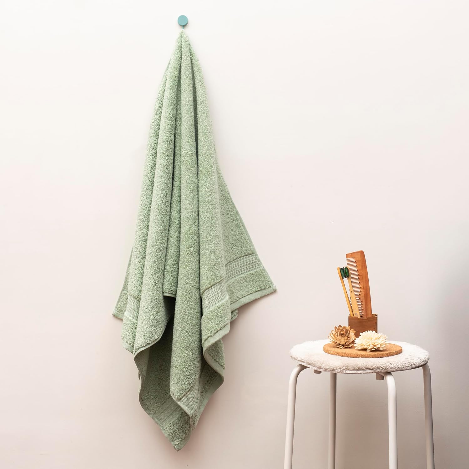 Vilasiya Plushwave 100% Cotton Bath Towel 650 Gsm | Zero Twist Yarn Luxurious Soft & Extra Absorbent Bath Towel (Light Green)
