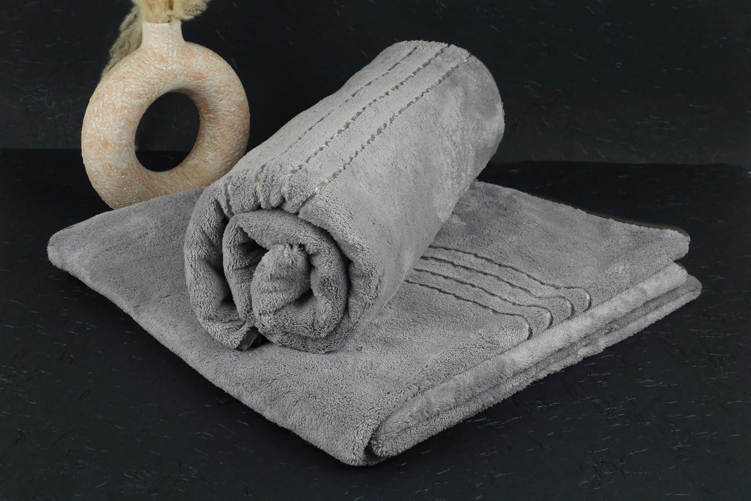 Hanker Velvet Touch Microfiber Bath Towel 600 Gsm | Ultra-Soft & Plush, Instant Dry Technology Large Size Bath Towel (Dark Gray)