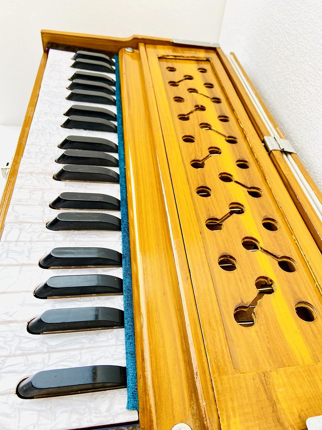Musical Instrument Harmonium With Cover Bag - 7 Stopper, 39 Keys, Double Fold Bellows, Two Reeds (Base- Male), 3 1/4 Octaves | Tuning 440 Standard Pitch - Compact & Portable Design