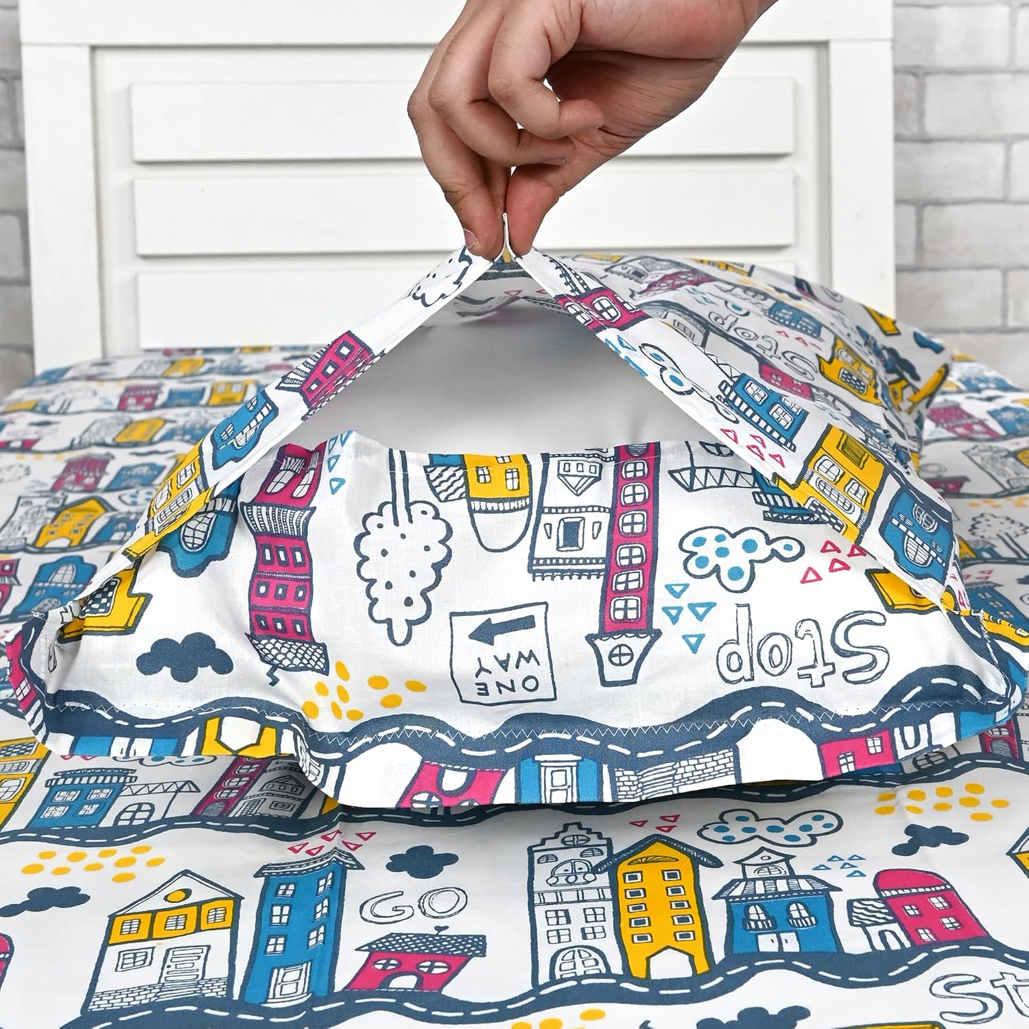 1 Single Bedsheet With 1 Pillow Cover - 57 X 87 Inches, Multicolor | Skin Friendly Fabric For Everyday Use - Soft, Breathable & Comfortable Sleeping