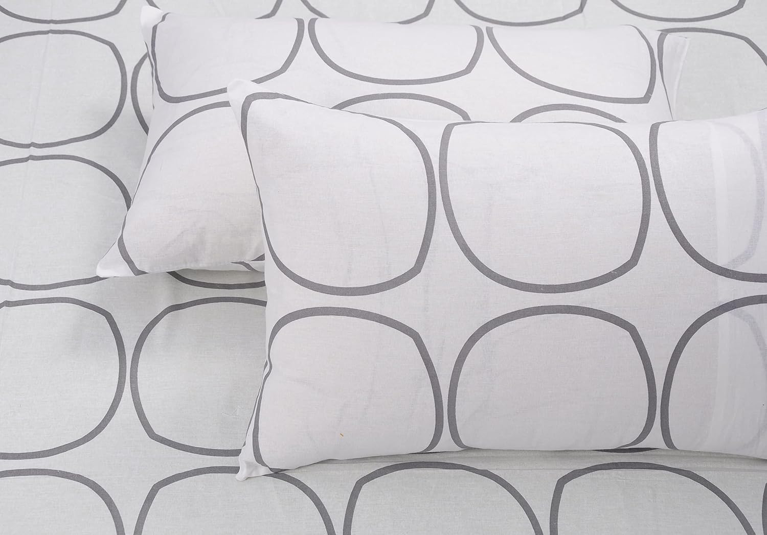 Single Bed Sheet Size - 55 X 88 Inches With 1 Pillow Covers, White (Grey Circles) | Wash Dark Colors Separately | Lightweight, Soft, & Comfortable Bedsheet