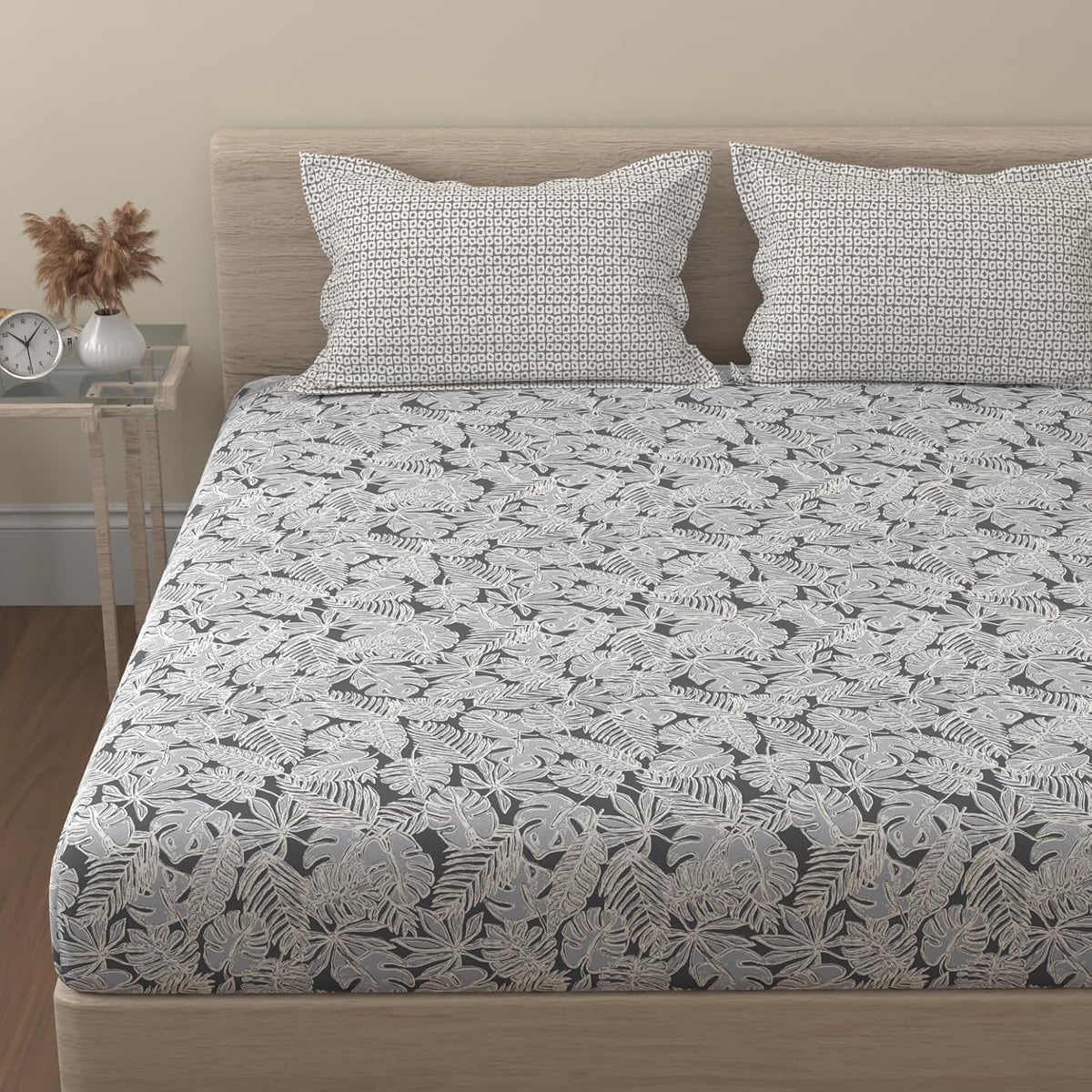Bedsheet For Queen Size - 88 X 96 Inches, With 2 Pillow Covers, Grey & White | Ideal For Daily Use & Gifting Bedsheet | Designer Printed Bedsheet Set