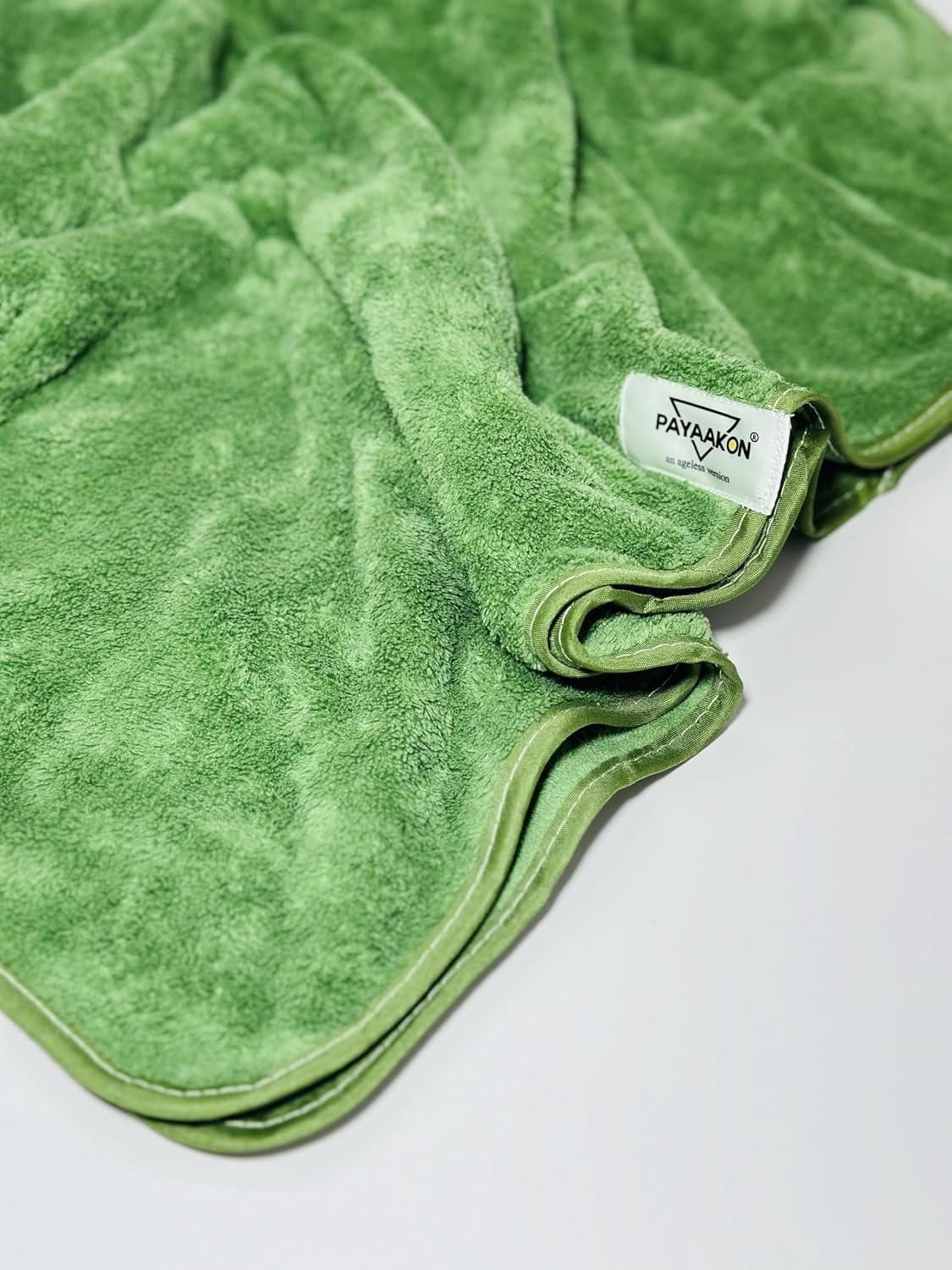 Payaakon – An Ageless Version Microfiber Bath Towels 500 Gsm | Large Size Super Soft Coral Fleece Bathing Towel With Button Quick Dry Super Absorbent-Bath Towel (Green)