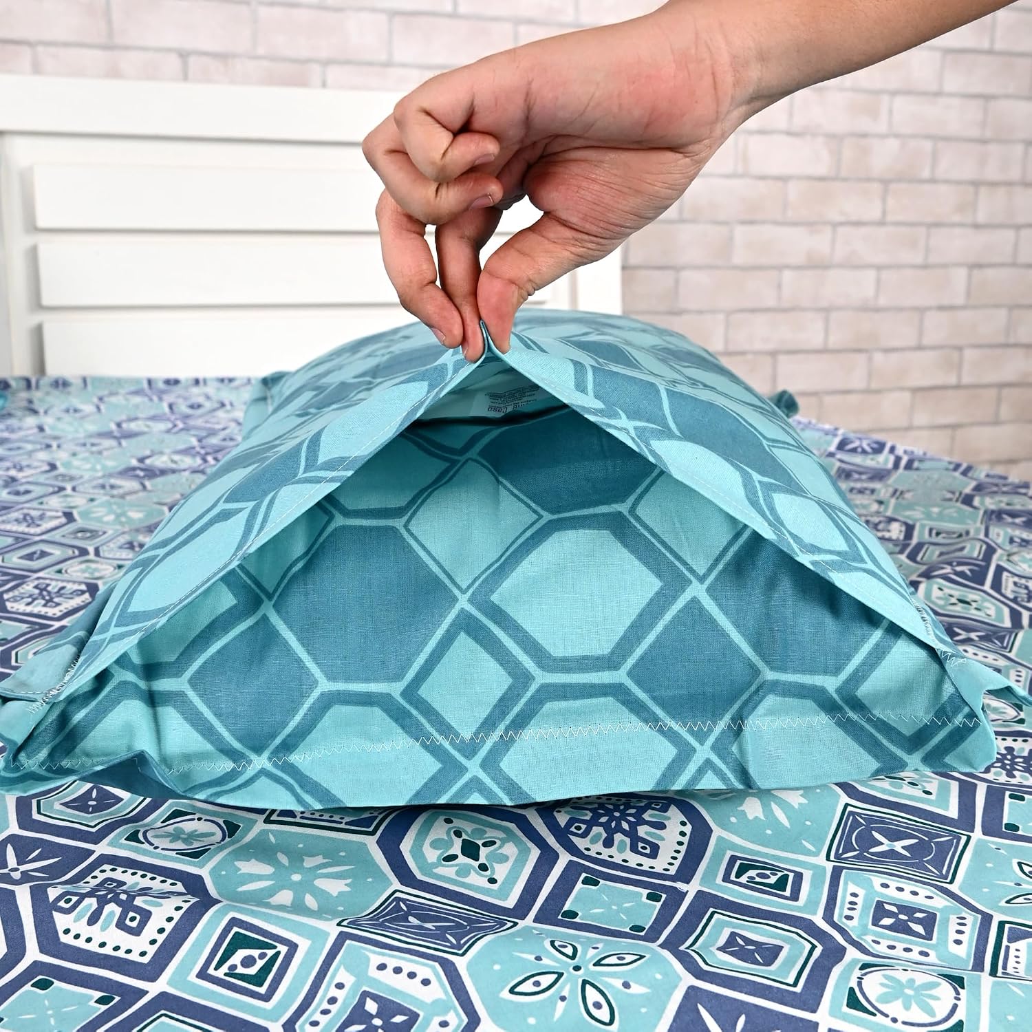 100% Pure Cotton Double Bedsheet For Queen With 2 Pillow Covers - 87 X 100 Inches, Aqua & Blue | Soft & Durable For Everyday Use & Bedroom - All Season Comfort