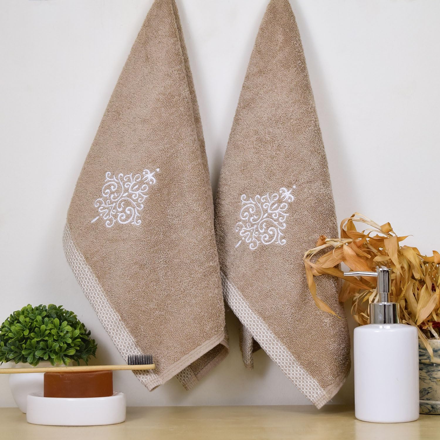 Rangoli 100% Bamboo 2 Bath & 2 Hand Towels 850 Gsm | Large Size Ultra Soft, Quick-Absorbent & Eco-Friendly Towels - Beige