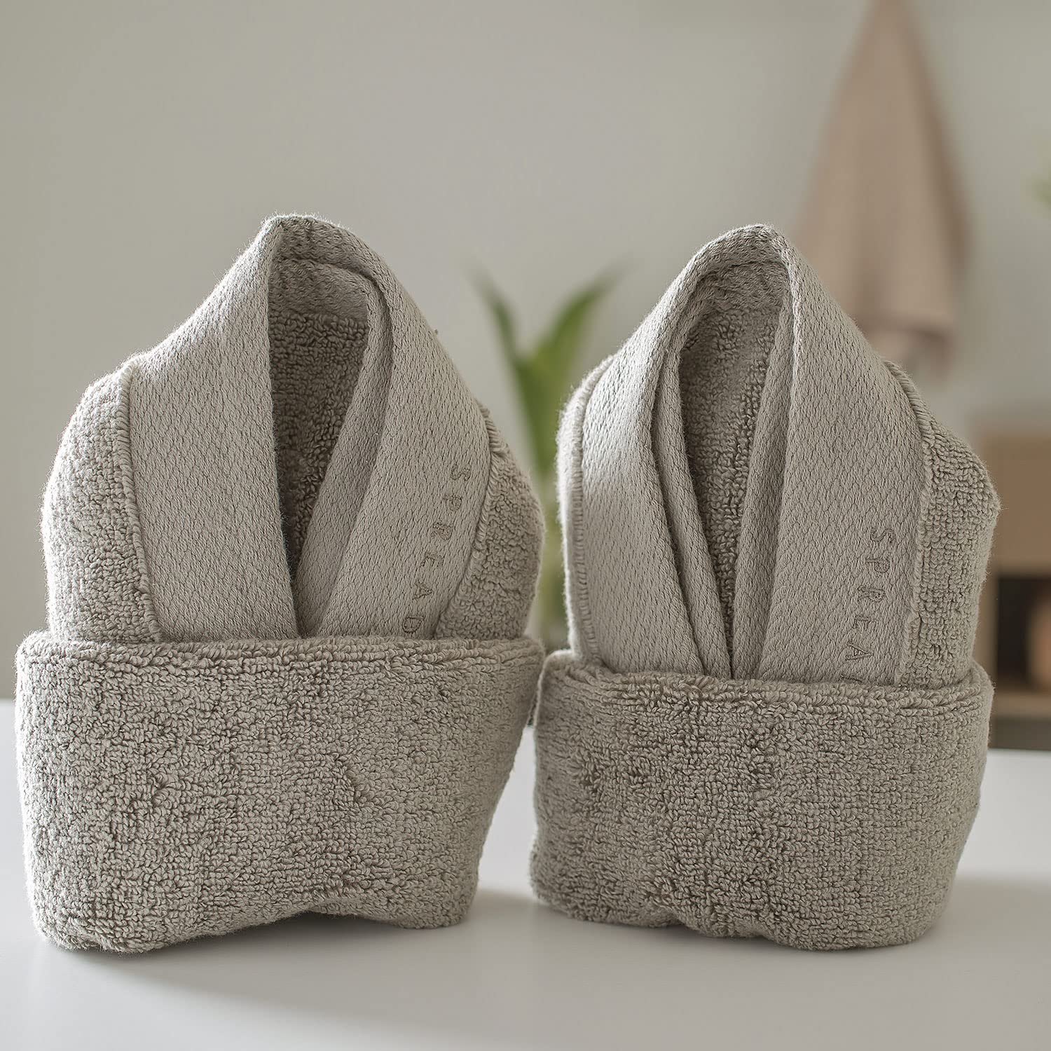 Spread Spain Resort Luxury Cotton Hand Towel 750 Gsm Maximum Softness & Absorbency, Ultra-Durable For Luxury Hotel & Spa Quality Hand Towel- London Fog (2 Piece)