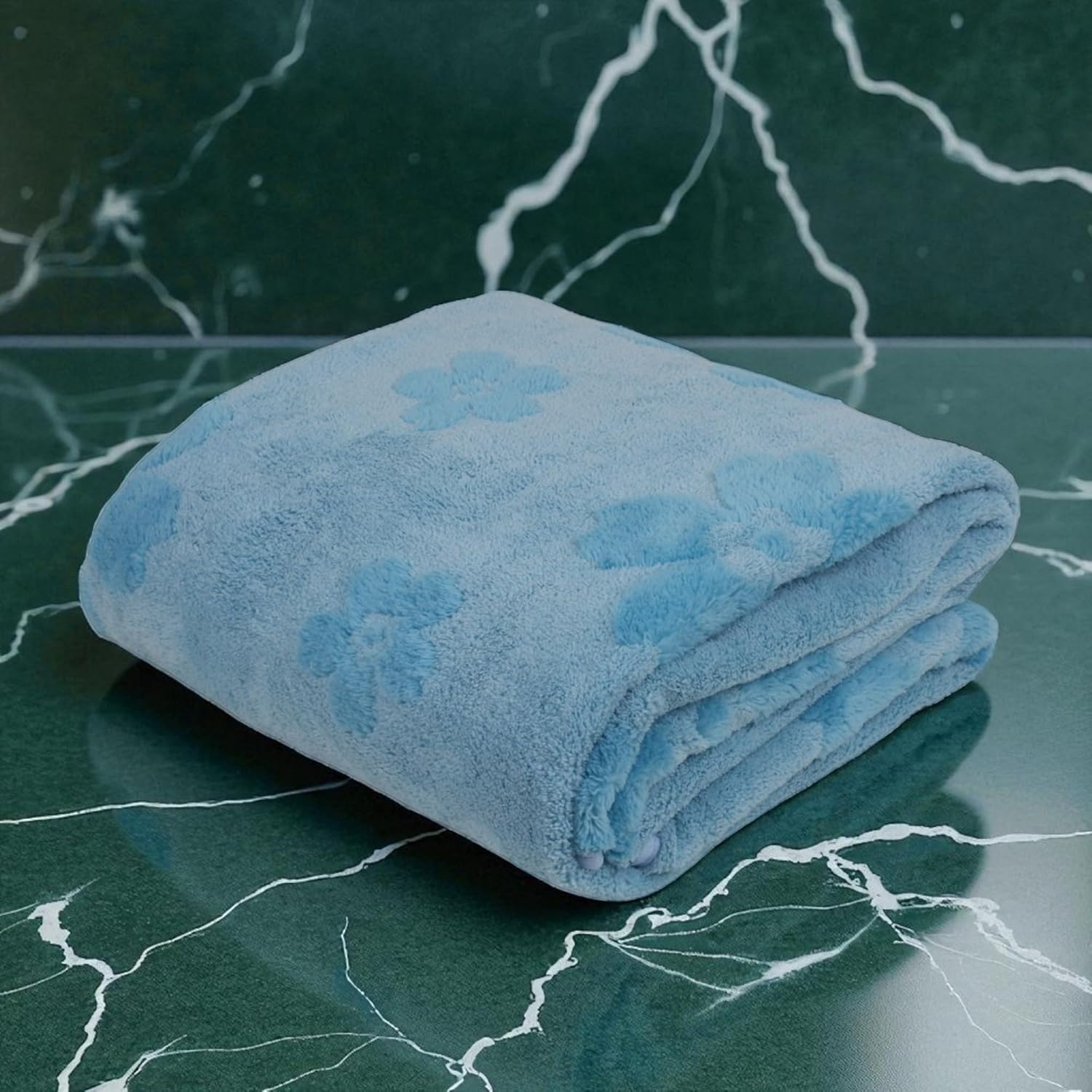 Hanker Ultra Luxury Large Size Plush Bath Towel 500 Gsm | Blossom Super, Very Soft On Skin, Luxurious Fabric, Pure Polyamide Bath Towel (Dazzling Blue)