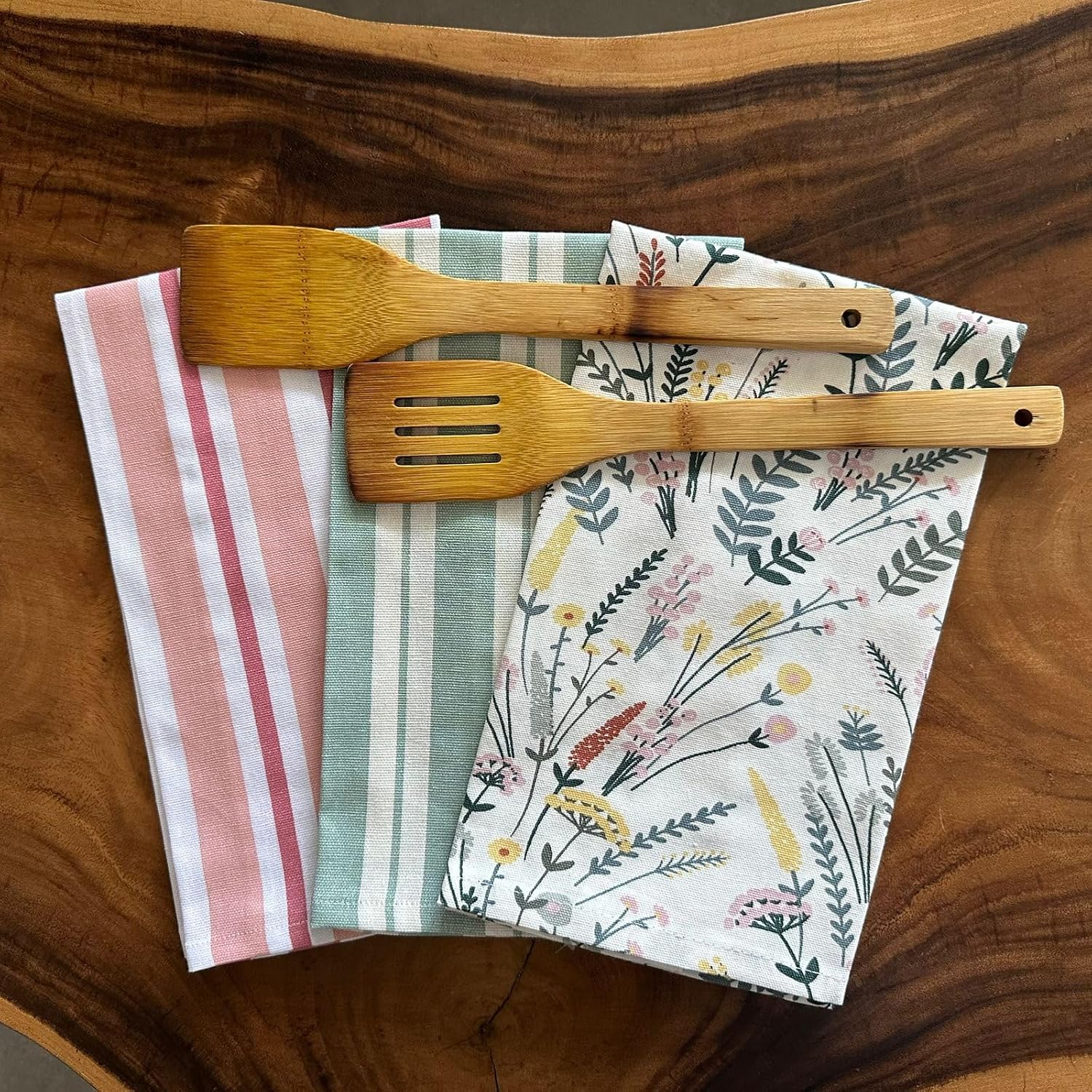 Oak & Lily 100% Cotton Kitchen Napkins Dish Towels 350 Gsm | Premium European Quality Washable, Large Size Kitchen Cloth For Roti, Cleaning, Drying | Green Floral (Set Of 3)