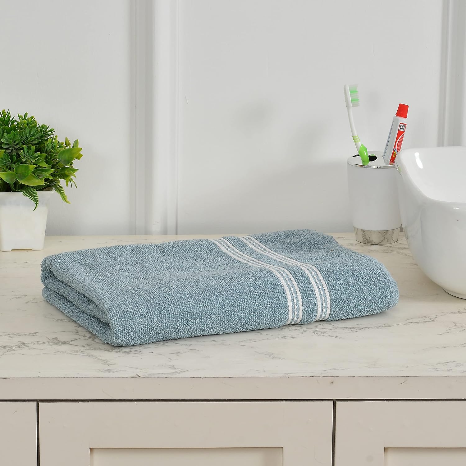 Cotton Bolls Polycotton Large Size Terry Cotton Bath Towel 400 Gsm (Light Blue)