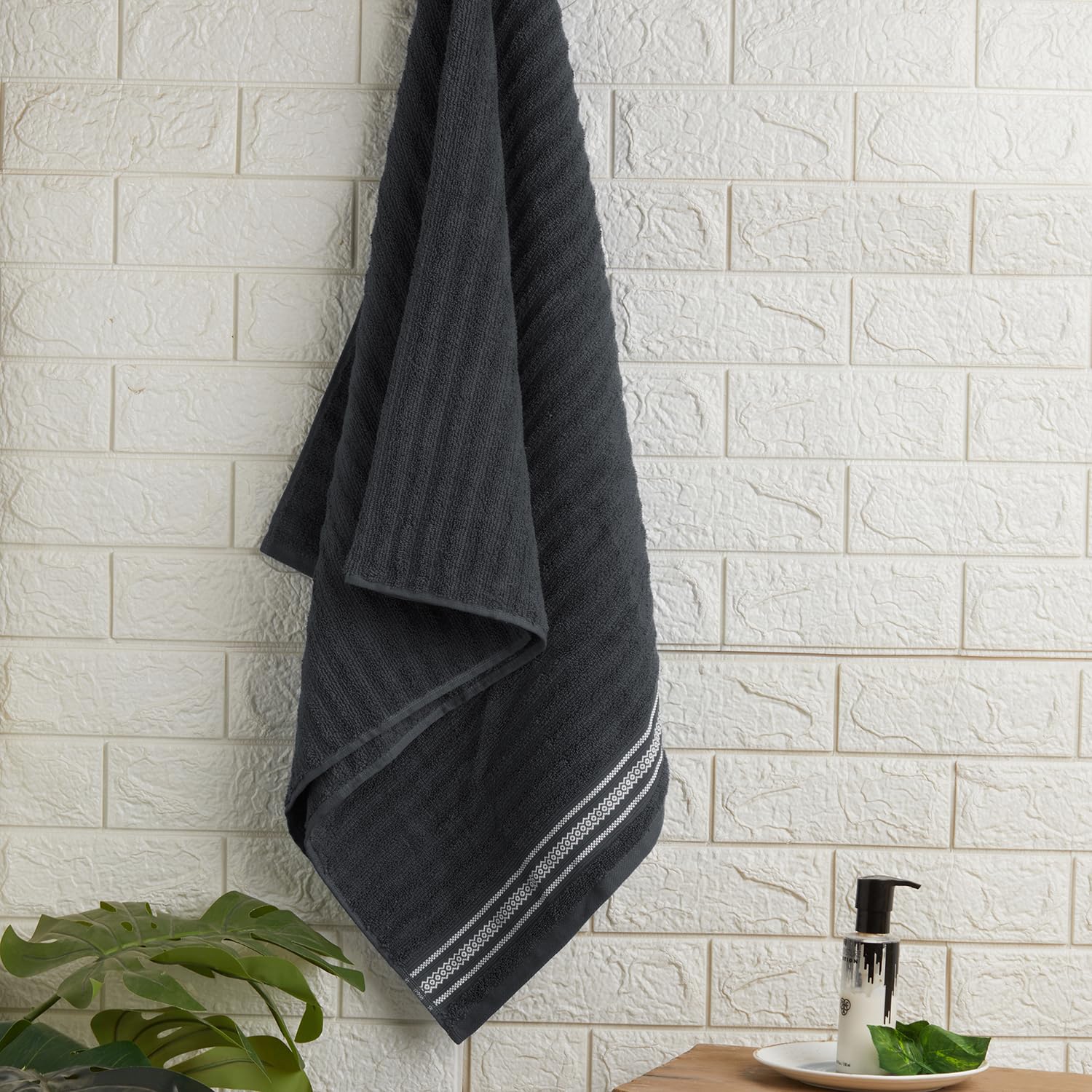 Spaces 100% Cotton Zero Twist Bath Towel 400 Gsm | High Absorbency Super Soft, Fast Drying Towels Large Size For Men & Women (Dark Grey)