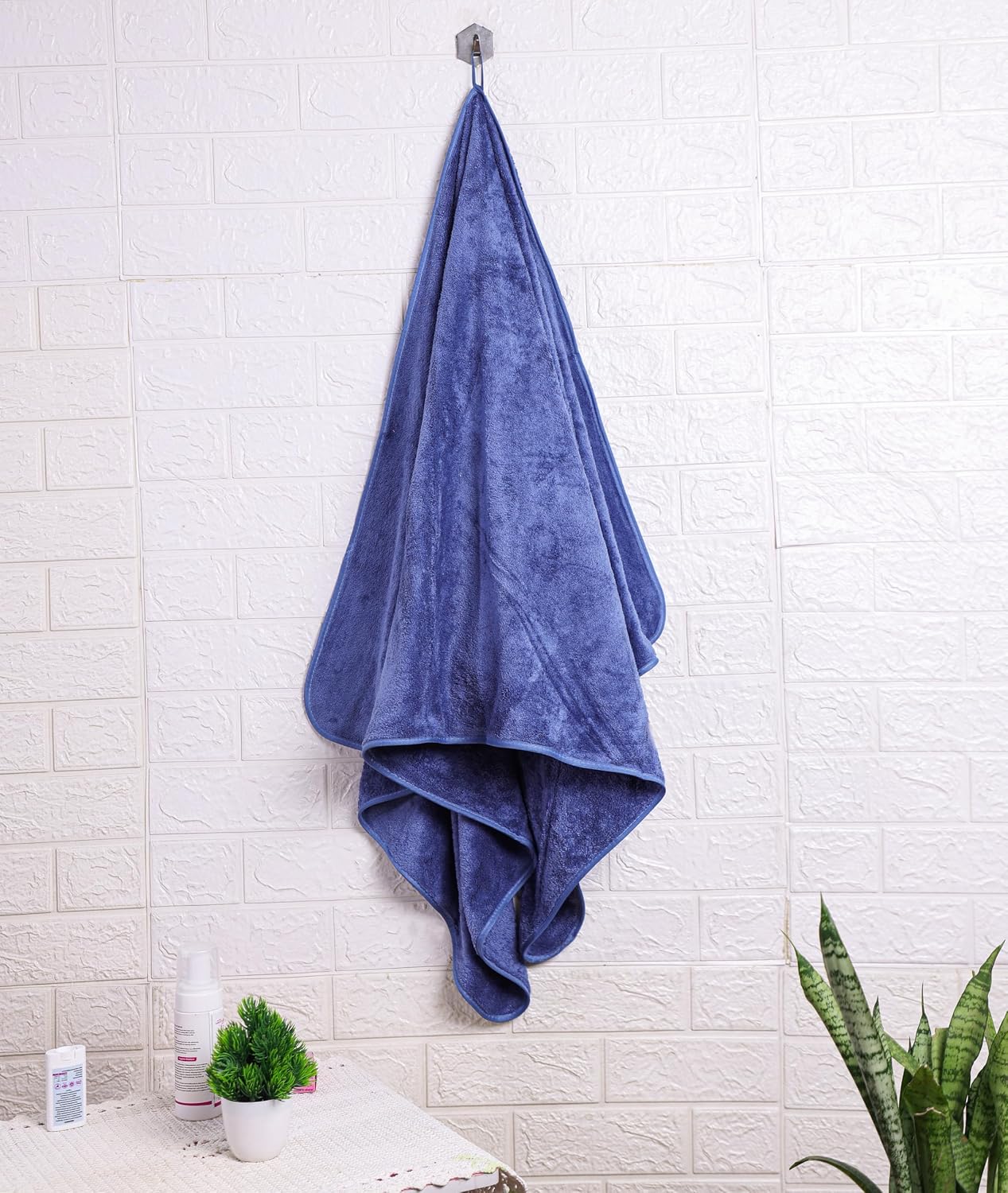 Fezora Microfiber Bath Towels 290 Gsm | Soft Coral Fleece Towel With Extra Soft Plush & Quick Dry Large Size Towels Hook Quick Dry Super Absorbent-Bath Towel (Dark Blue)