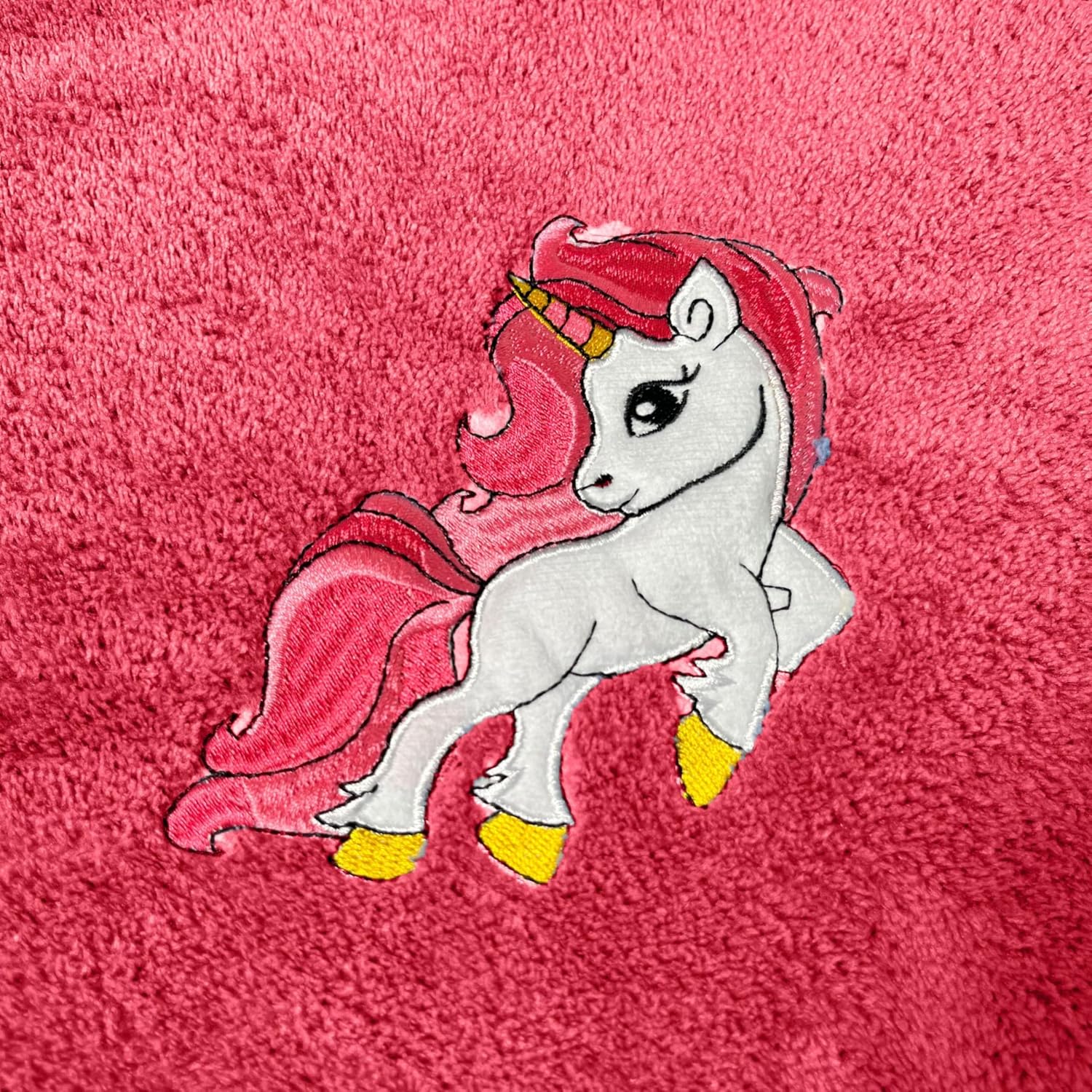 Maxoshine Microfiber Kids Bath Towels 400 Gsm | Quick Dry Super Absorbent Super Soft Bath Towel For Babies Toddler-Baby Towel - Red (Unicorn Design)