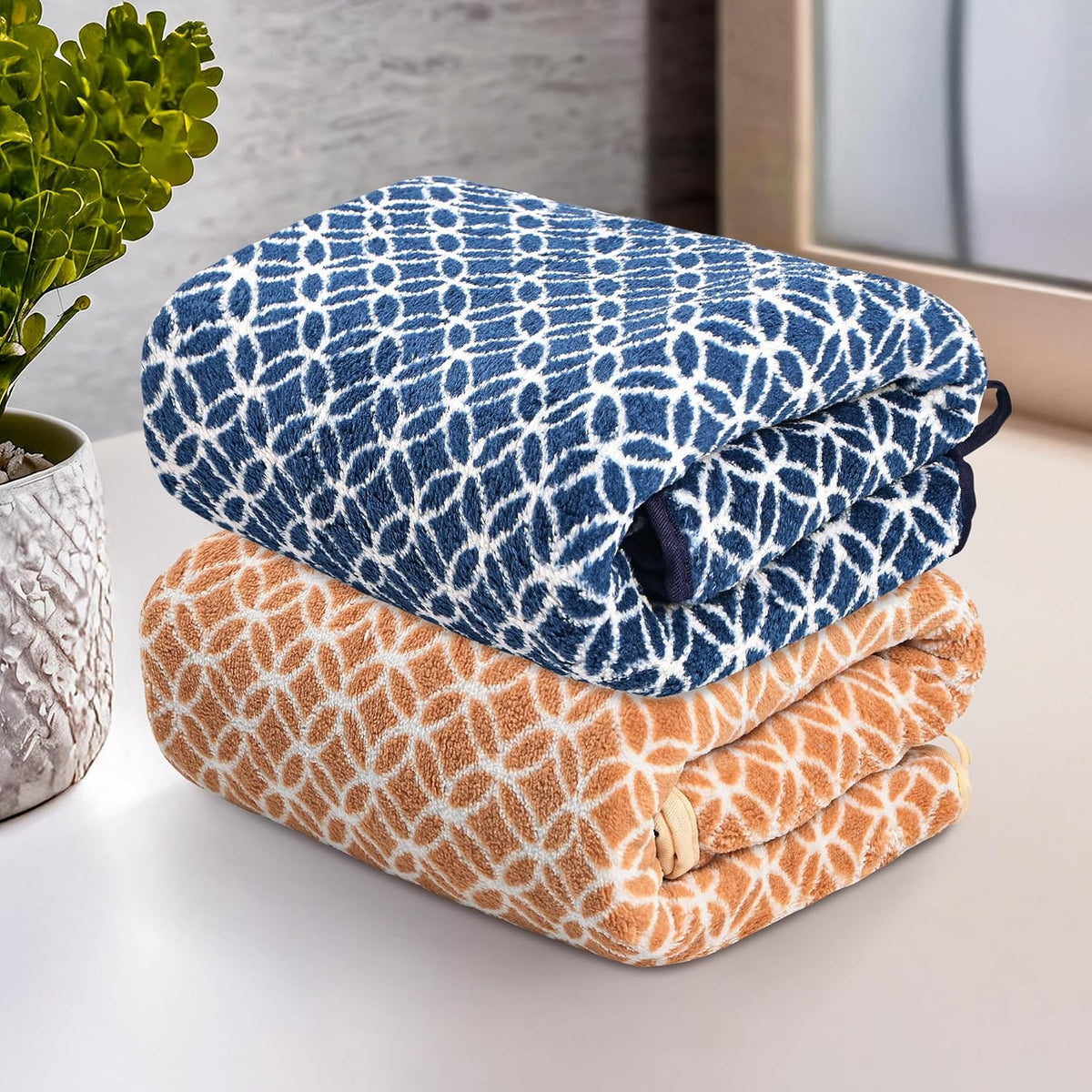 Kuber Industries Microfiber Soft Face Towel 400 Gsm | Absorbent Hanging Hand Towels For Wash Basin Bathroom | Zig Zag - Golden & Blue (2 Pcs)