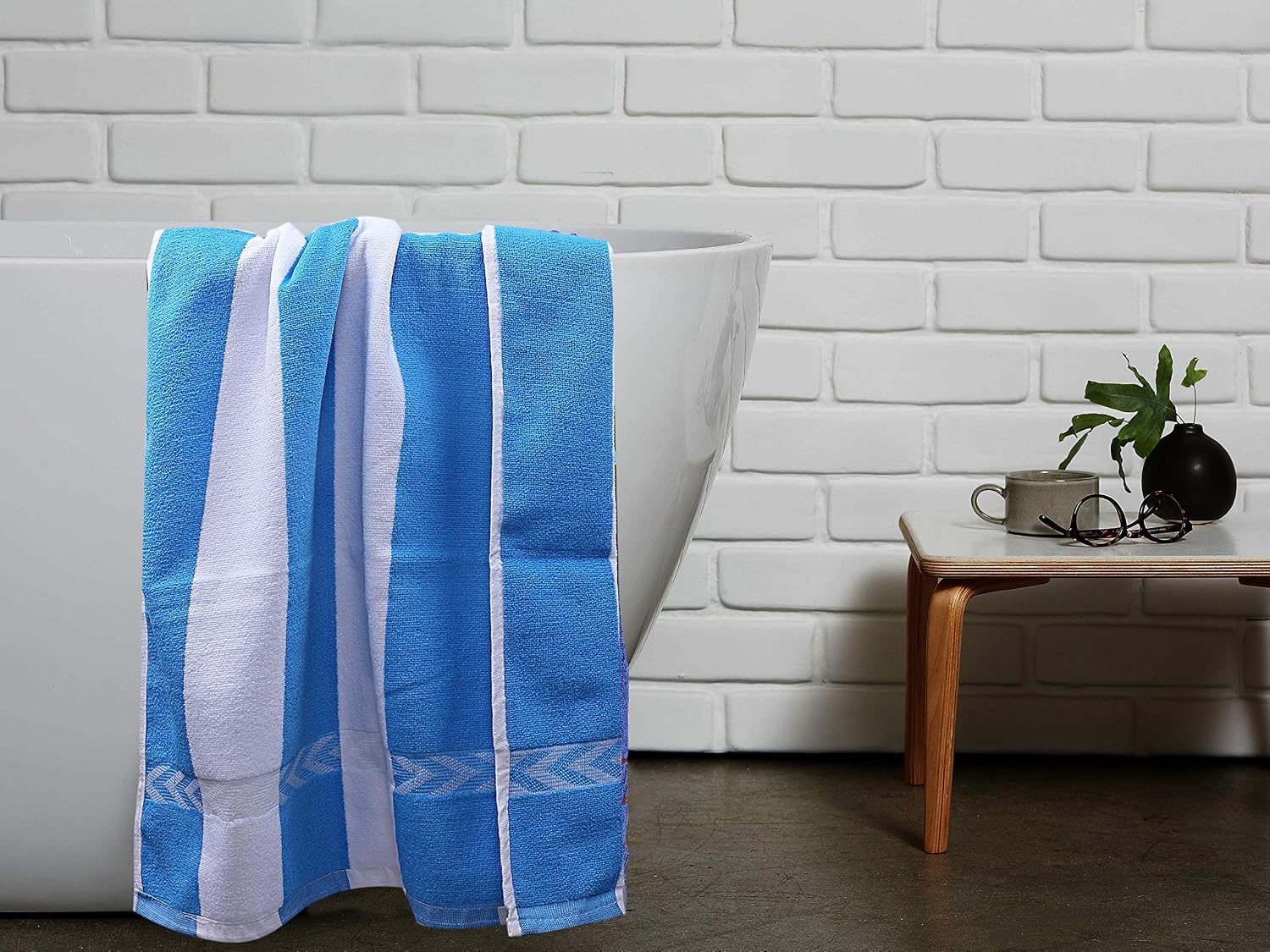 Kuber Industries Cotton Bath Towel 500 Gsm (Blue & White) - 2 Pieces