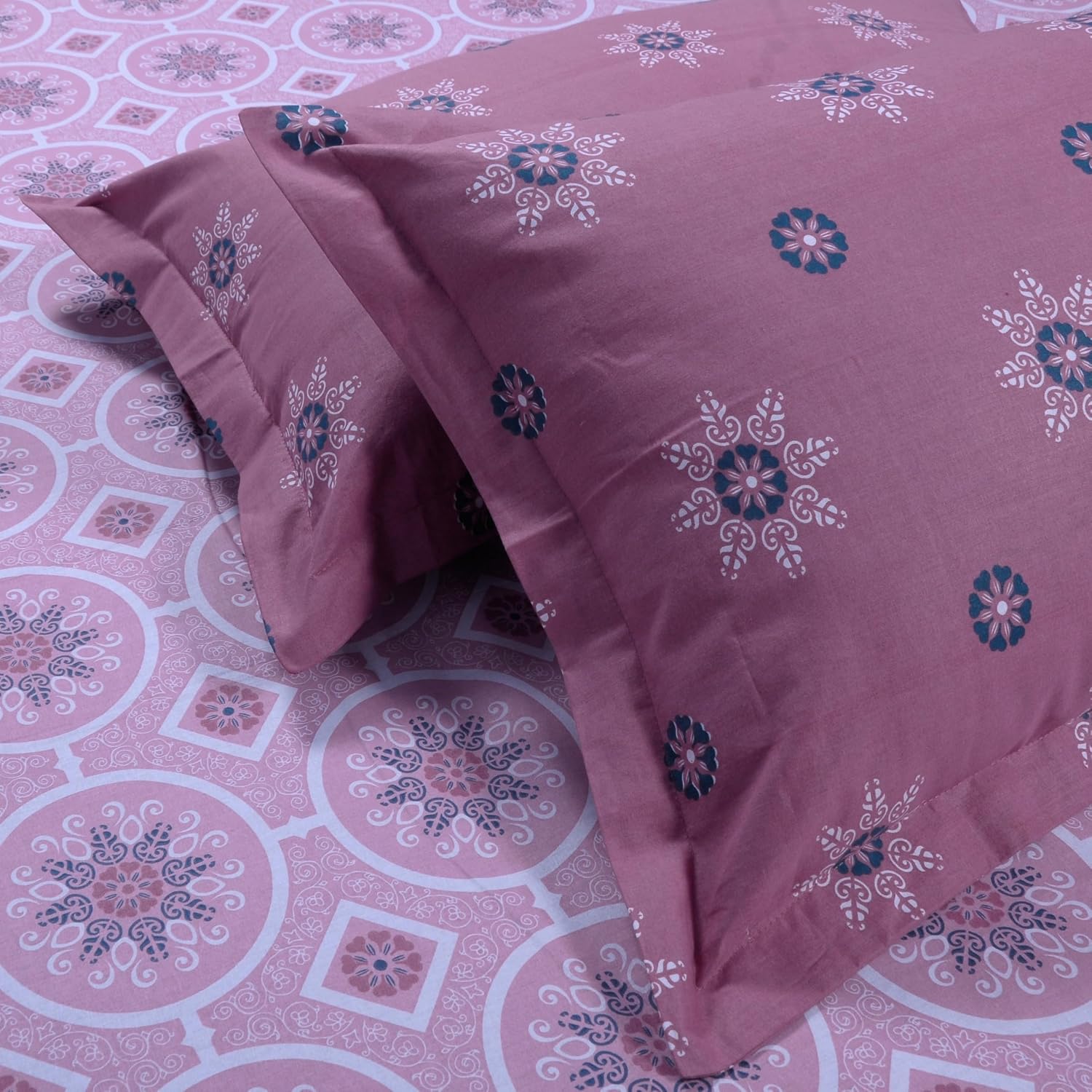 Cotton Elastic Fitted Bedsheet For King Size With 2 Pillow Covers - 72 X 78 Inches, Pink & Magenta | Ideal For Guest Room, Hotel Quality | 3 Piece Bed Sheet