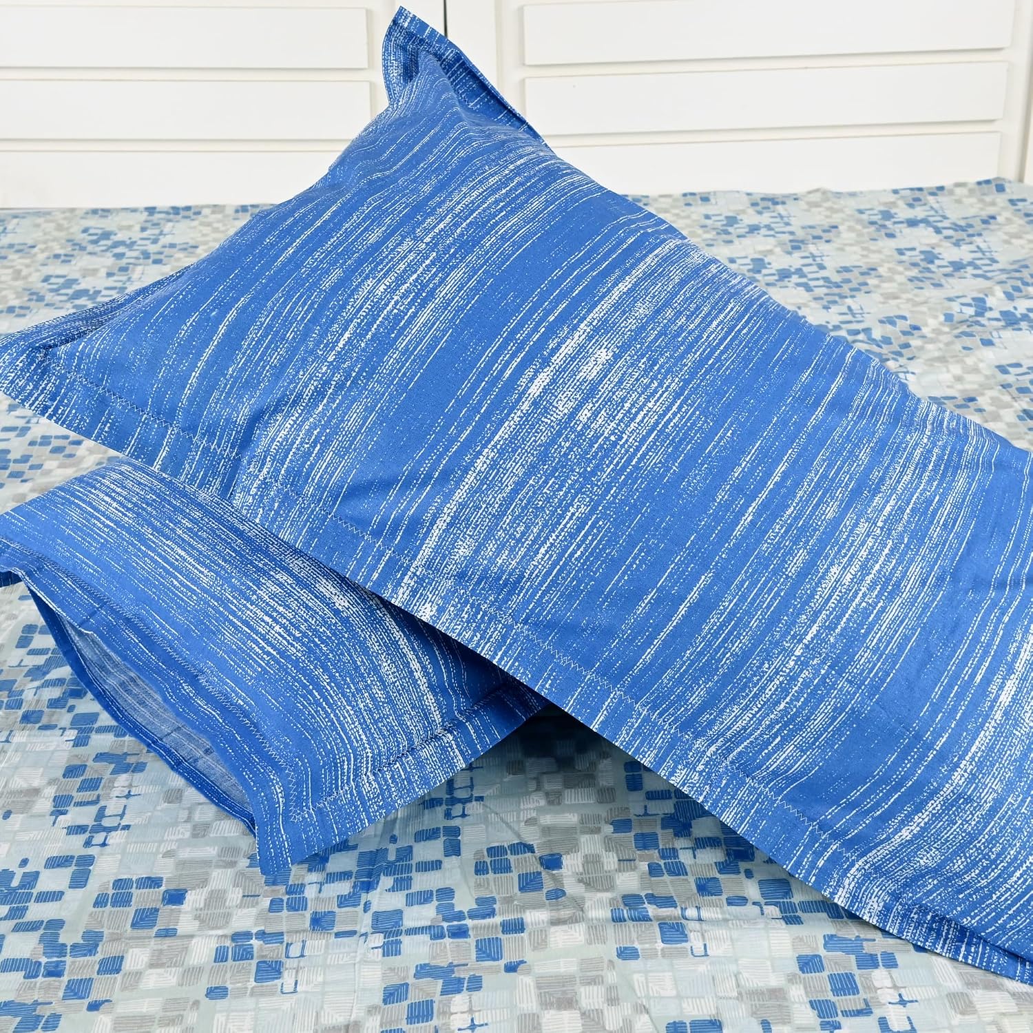 Super Soft 100% Cotton Bedsheet For Queen Size With 2 Pillow Covers | 87 X 100 Inches, Grey & Blue - Perfect For Home Decor & Gifts | 144 Thread Count