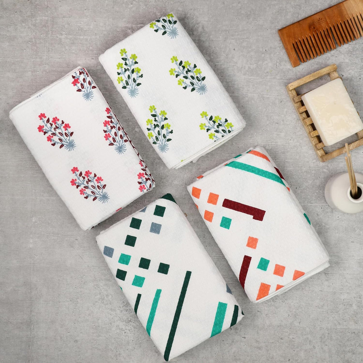 Zahya 100% Cotton Large Size Bath Towels 1400 Gsm - Pack Of 4 | Mixed Color Print