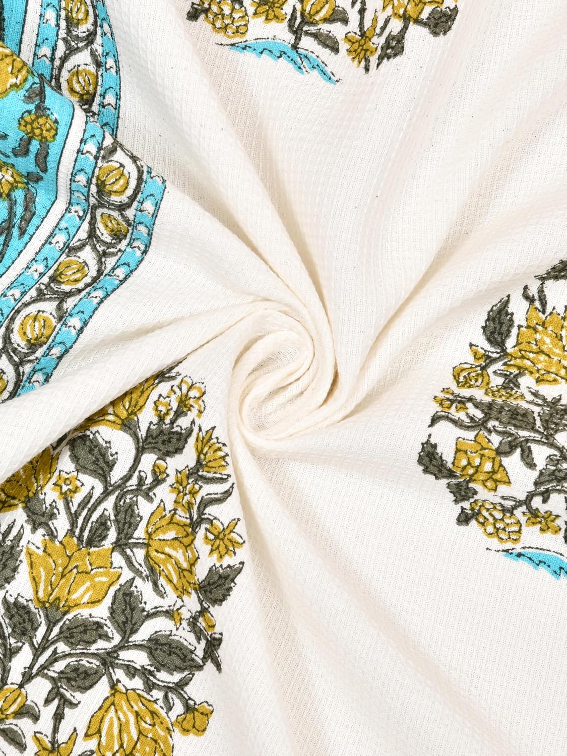 Mafatlal Madhuban Premium Waffle Cotton 1 Bath & 2 Hand Towel 700 Gsm | Hand Printed Quick Dry, Soft & Absorbent Towel (Daisy) - 3 Pcs
