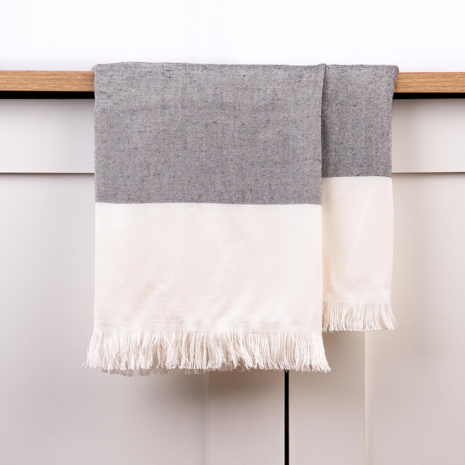 Haber 100% Bamboo Large Bath Towel 240 Gsm | Ultra Soft, Light Weight & Quick Dry Bath Towel For Travel, Gym, Beach, Pool & Yoga (Pebble Grey)