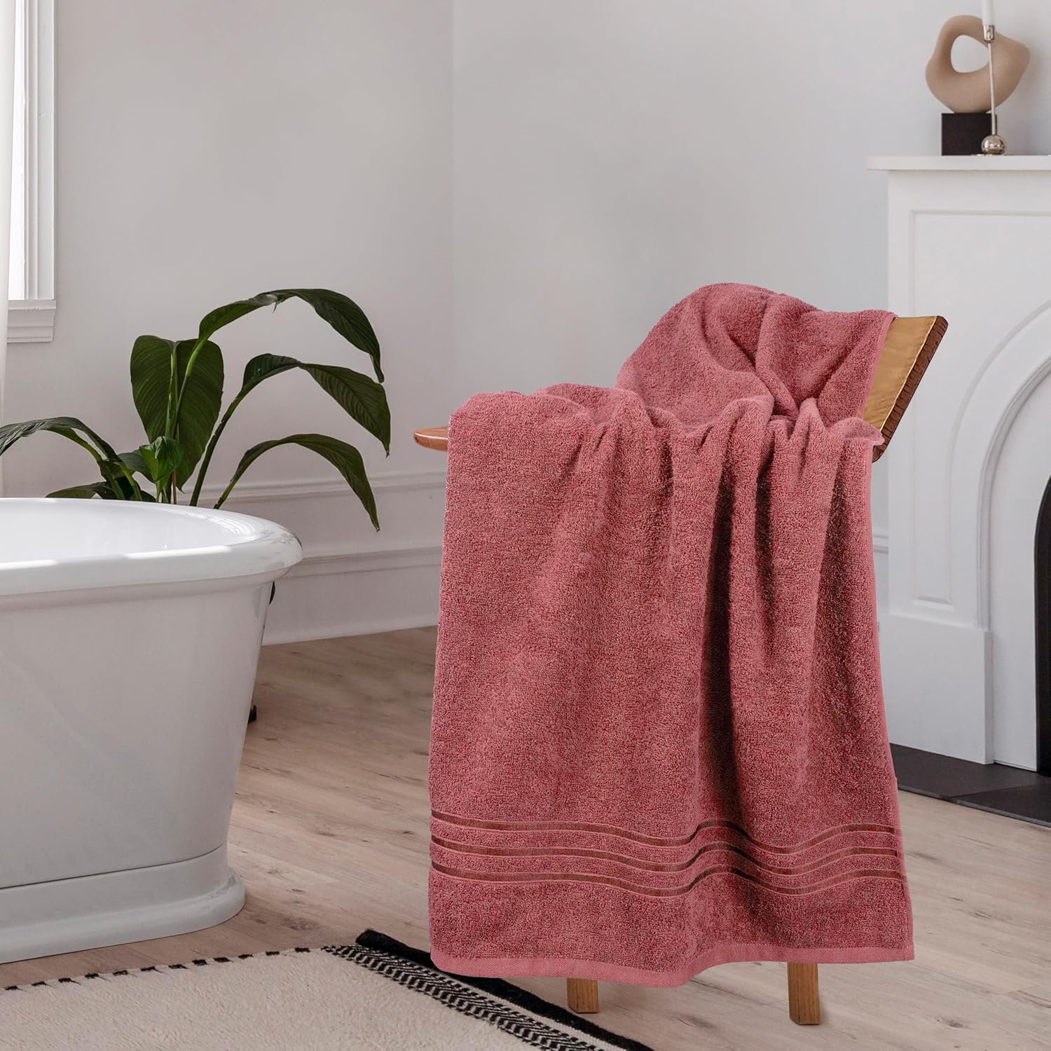 Home Elegance Comfort Living Bath Towel 400 Gsm (Apple Red)- Pack Of 1