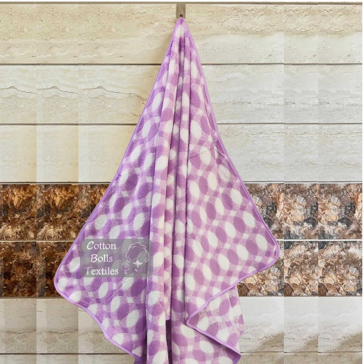 Cotton Bolls Textiles Microfiber Towels 300 Gsm | Soft Coral Fleece Towel With Hook Quick Dry Super Absorbent Bath Towel For Men & Women (Coin Purple)